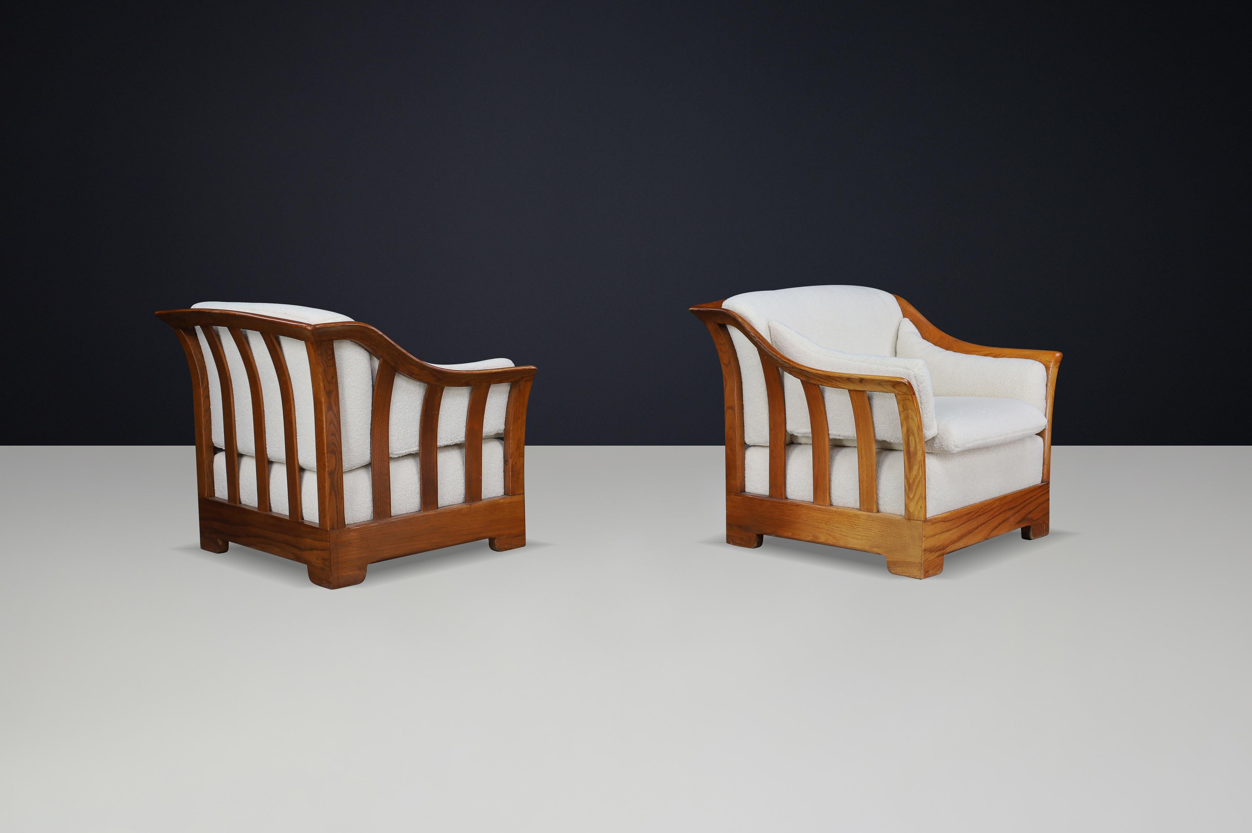 Pareja de Sillones Escultóricos Mobil Girgi XL en Bouclé Teddy, Italia, años 60 Europeo en venta