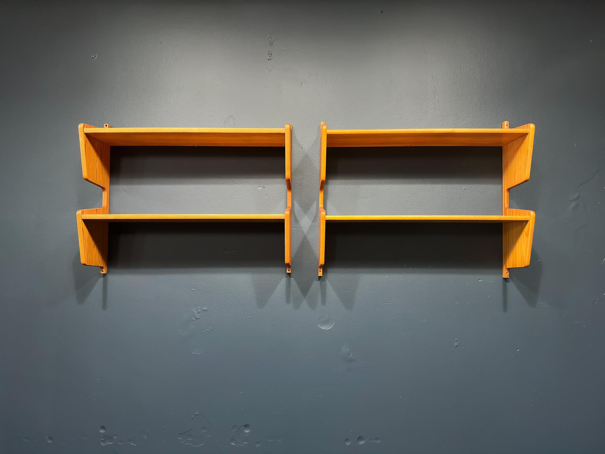Mid-Century Modern Pair of Sculptural Pine Shelves For Sale