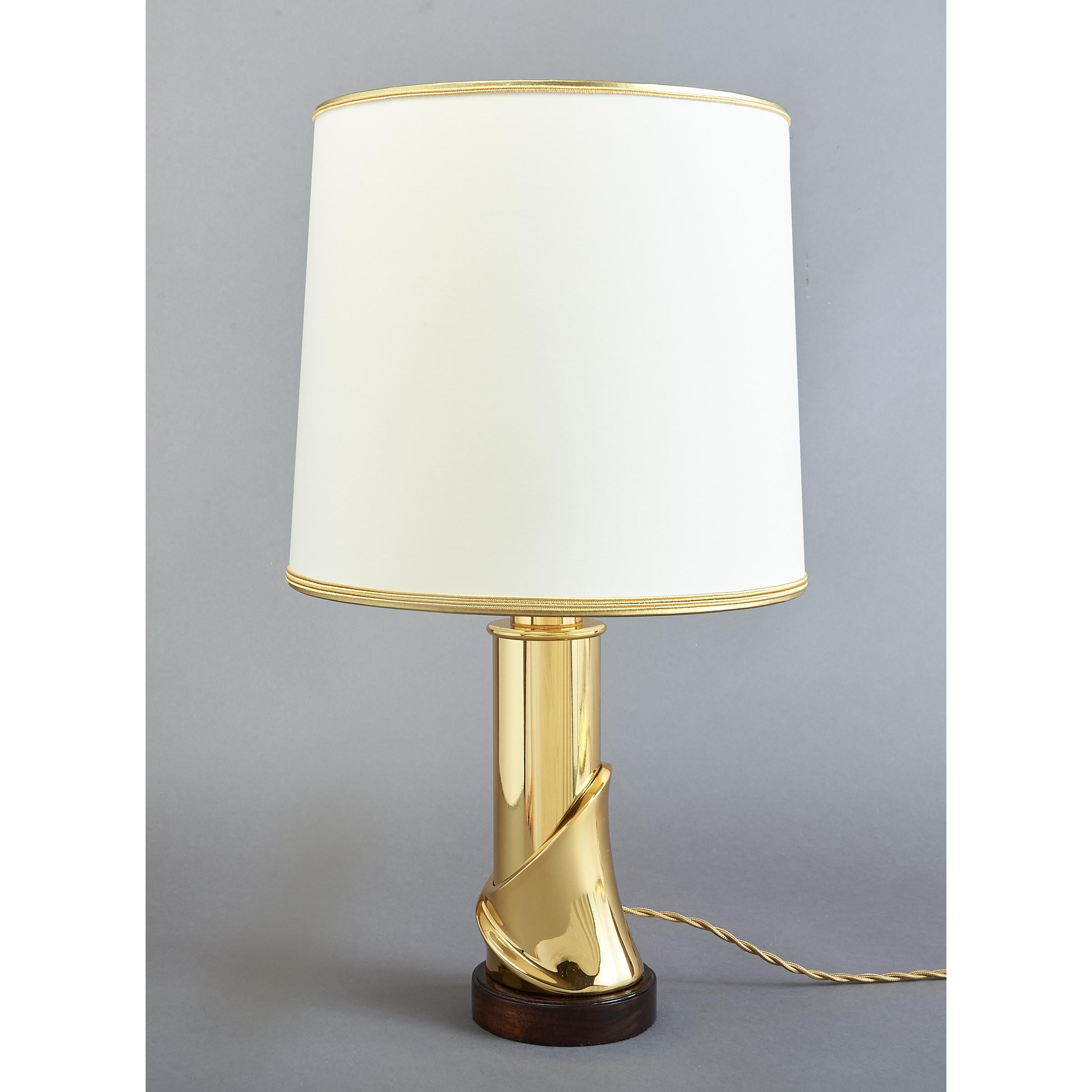 Pair of Sculptural Polished Brass Table Lamps, 1970's In Good Condition In New York, NY