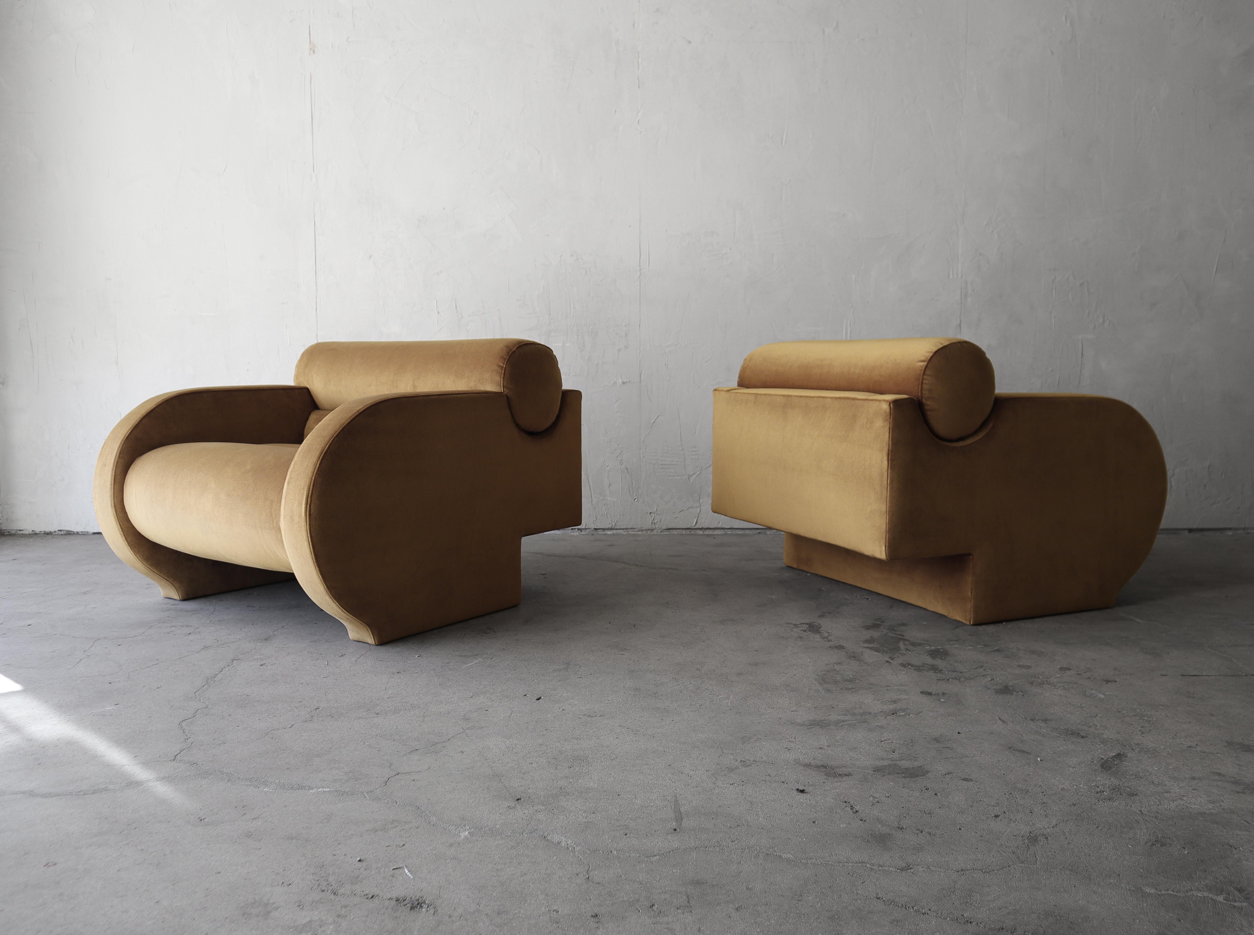 Post-Modern Pair of Sculptural Post Modern Lounge Chairs by Vladimir Kagan