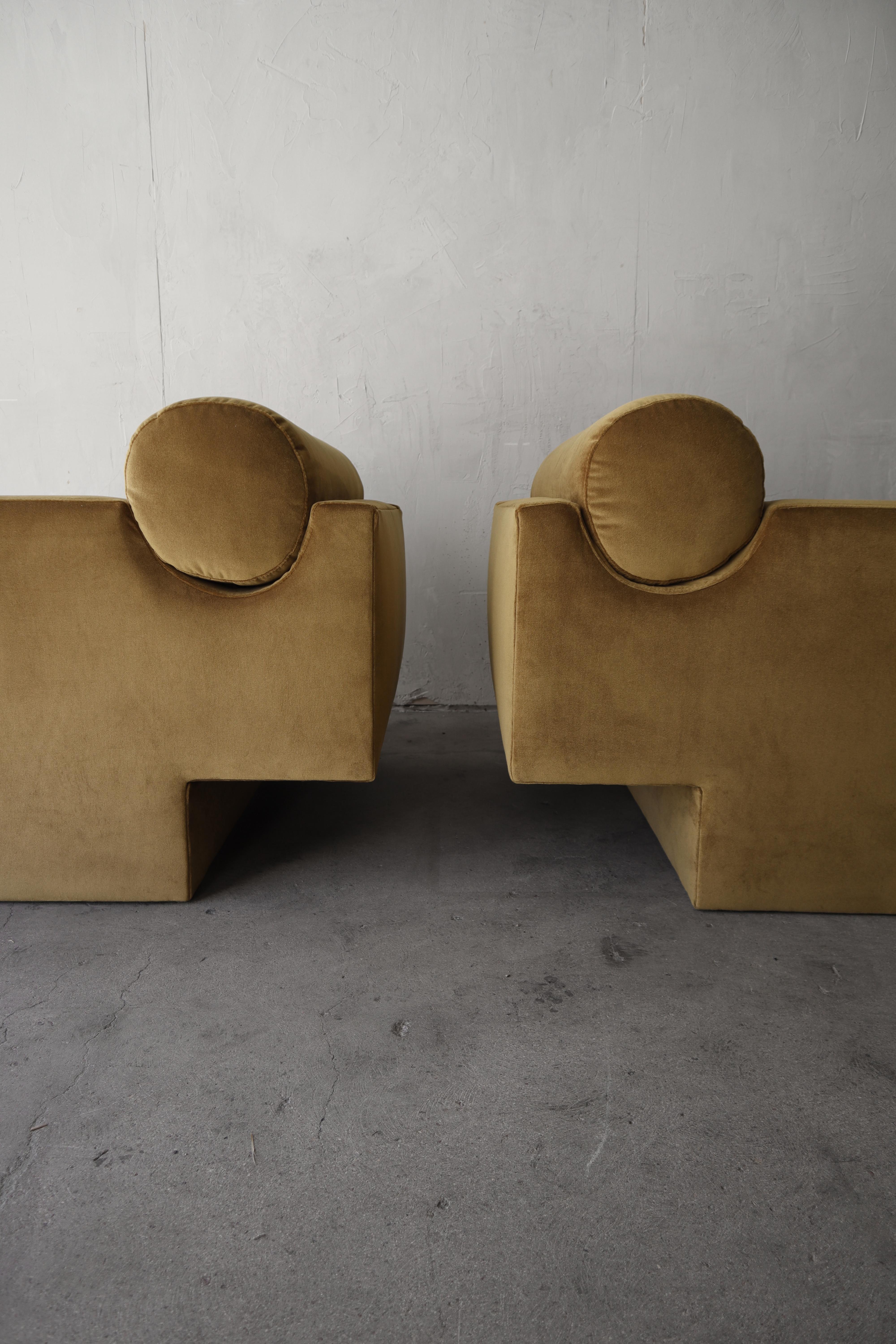 Pair of Sculptural Post Modern Lounge Chairs by Vladimir Kagan 1