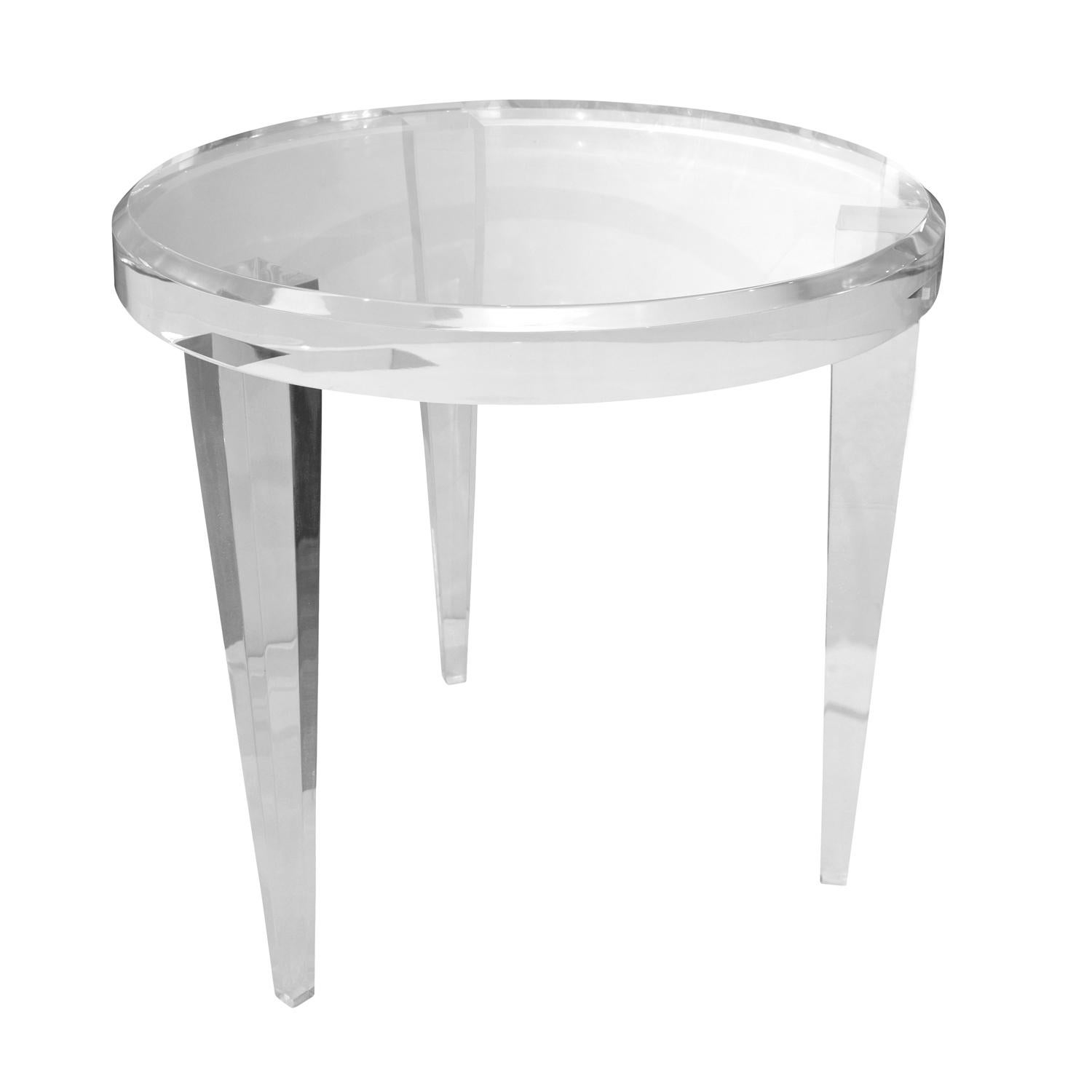 Modern Pair of Sculptural Round End Tables in Solid Lucite, 1990s For Sale