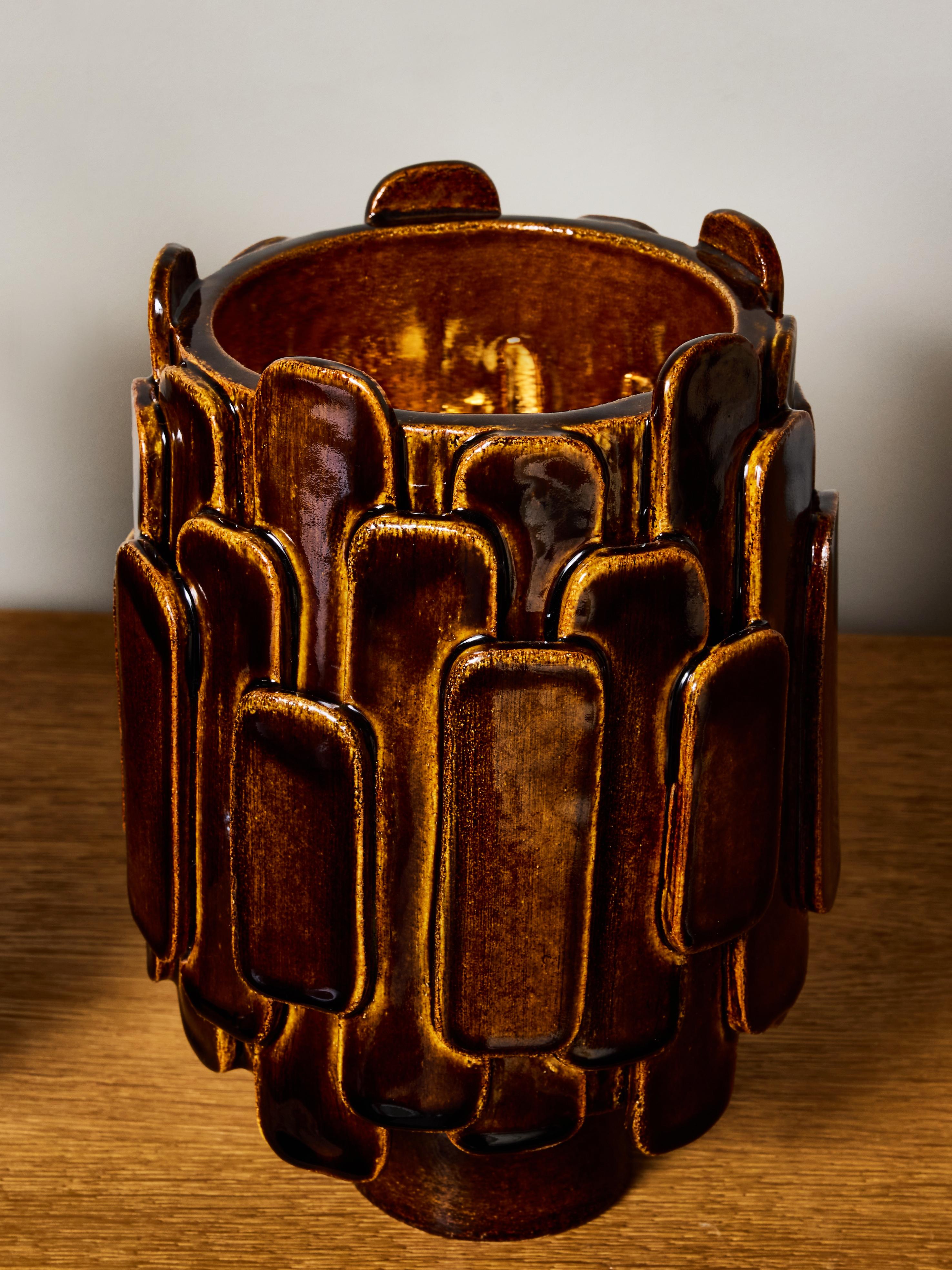 Pareja de lámparas de sobremesa escultóricas de cerámica 