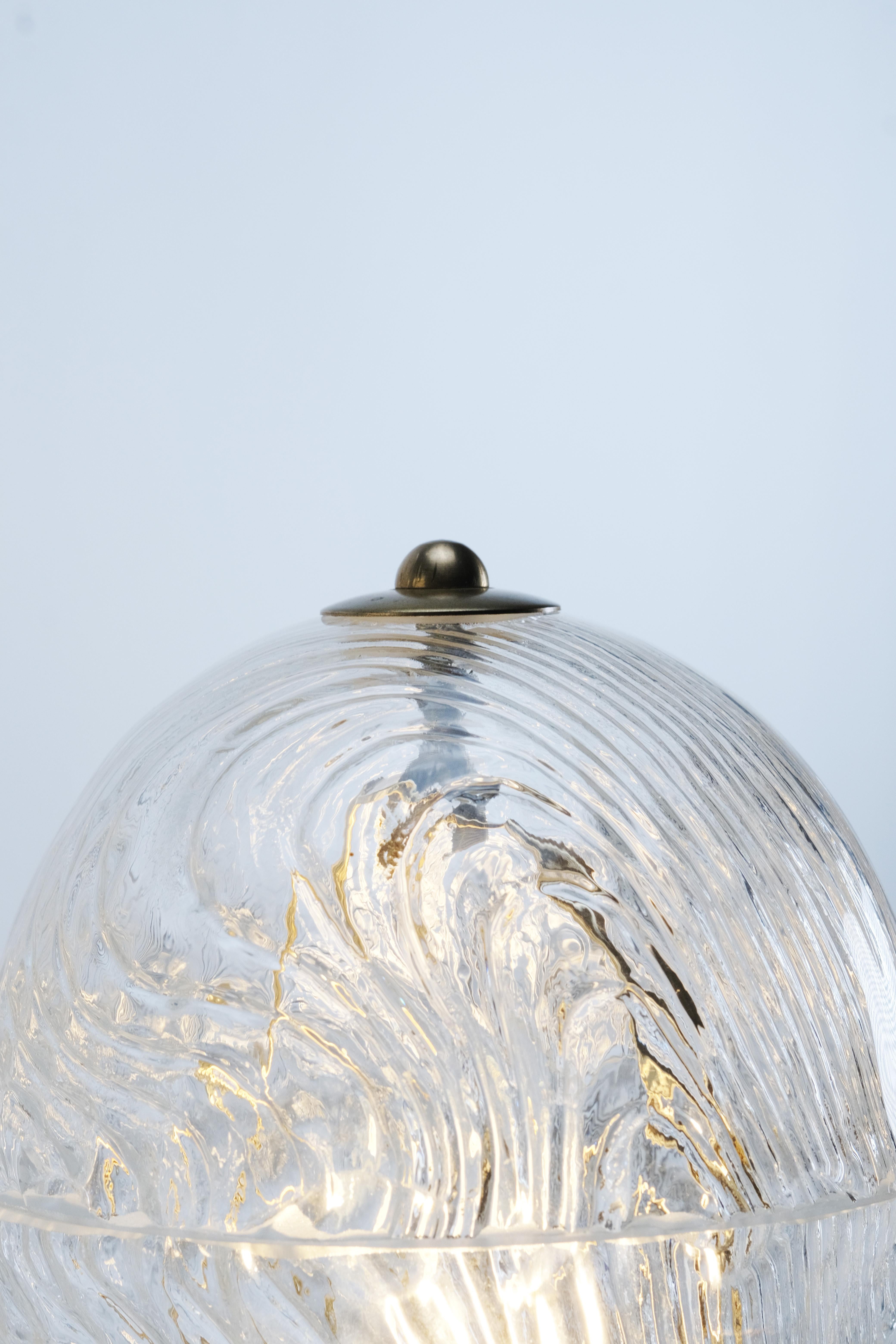 Pair of Sculptural Swirled Clear Murano Glass Table Lamps, Italy, 1970s In Excellent Condition For Sale In LA, CA