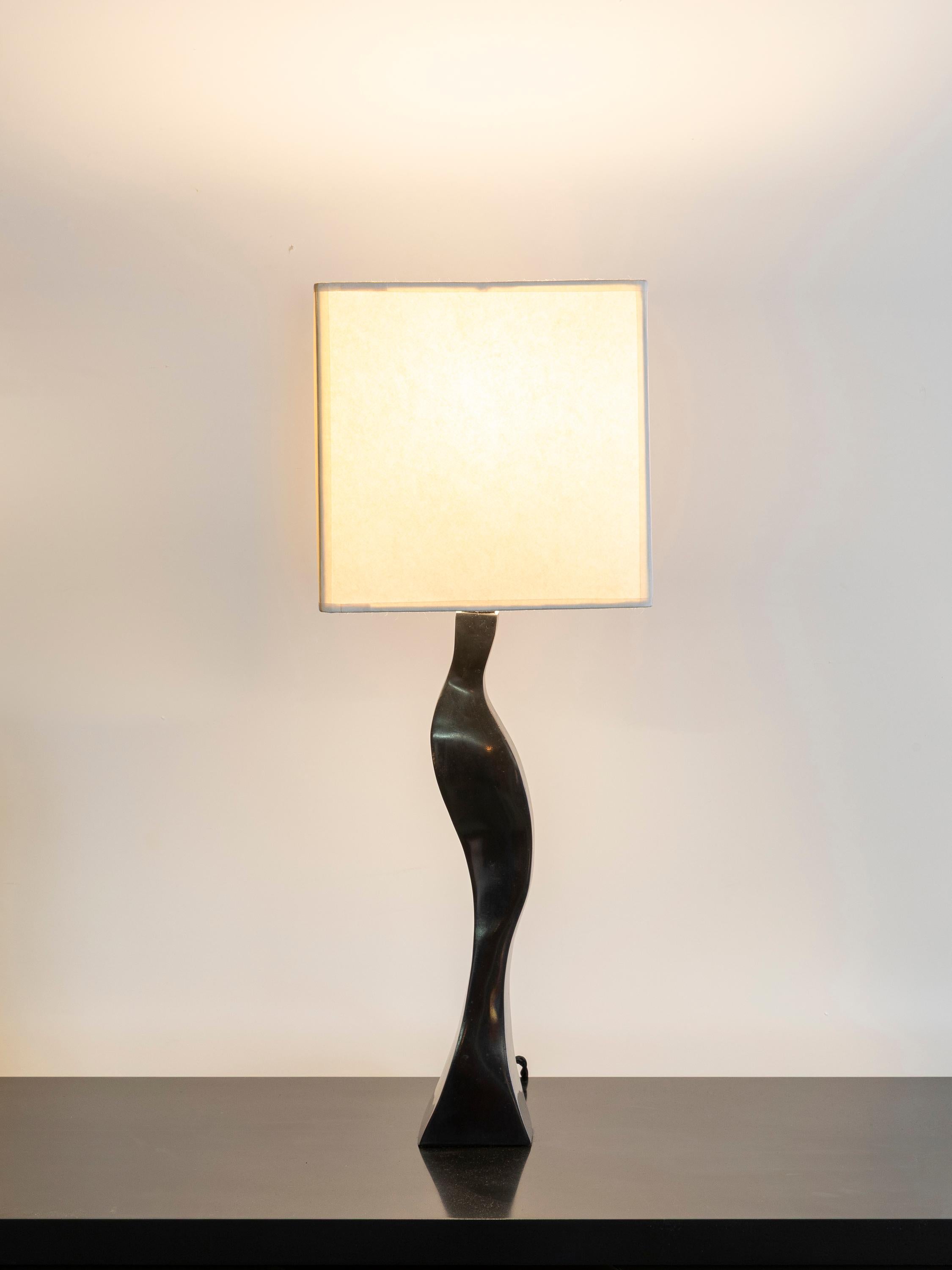 XXIe siècle et contemporain Paire de lampes de table sculpturales en vente