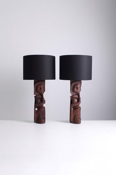 Pair of sculptural table lamps in Padouk wood by Gianni Pinna, 1970s