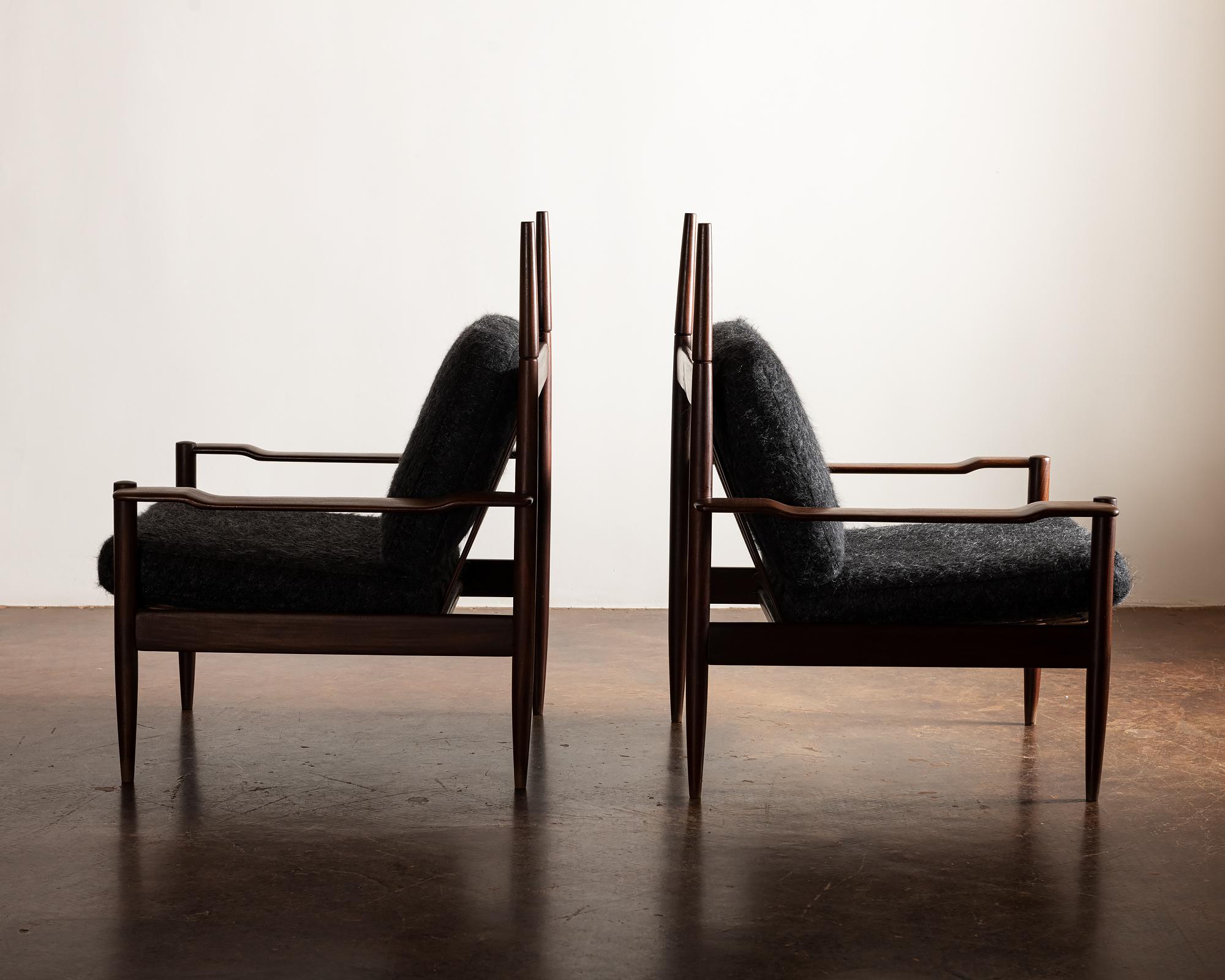 Mid-Century Modern Pair of Sculptural Teak Brazilian Chairs, 1960s