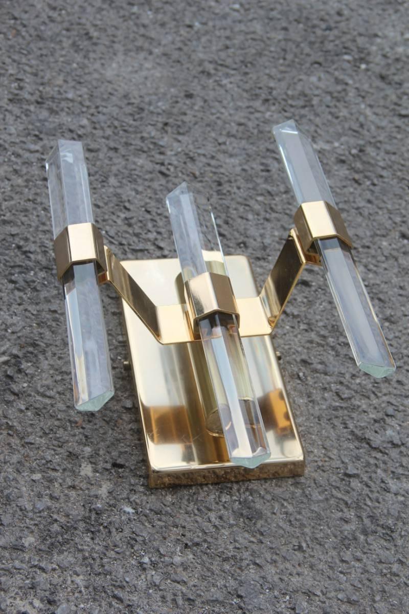 Mid-Century Modern Pair of Sculptural Wall Sconces 1970 Gold Metal Sciolari For Sale