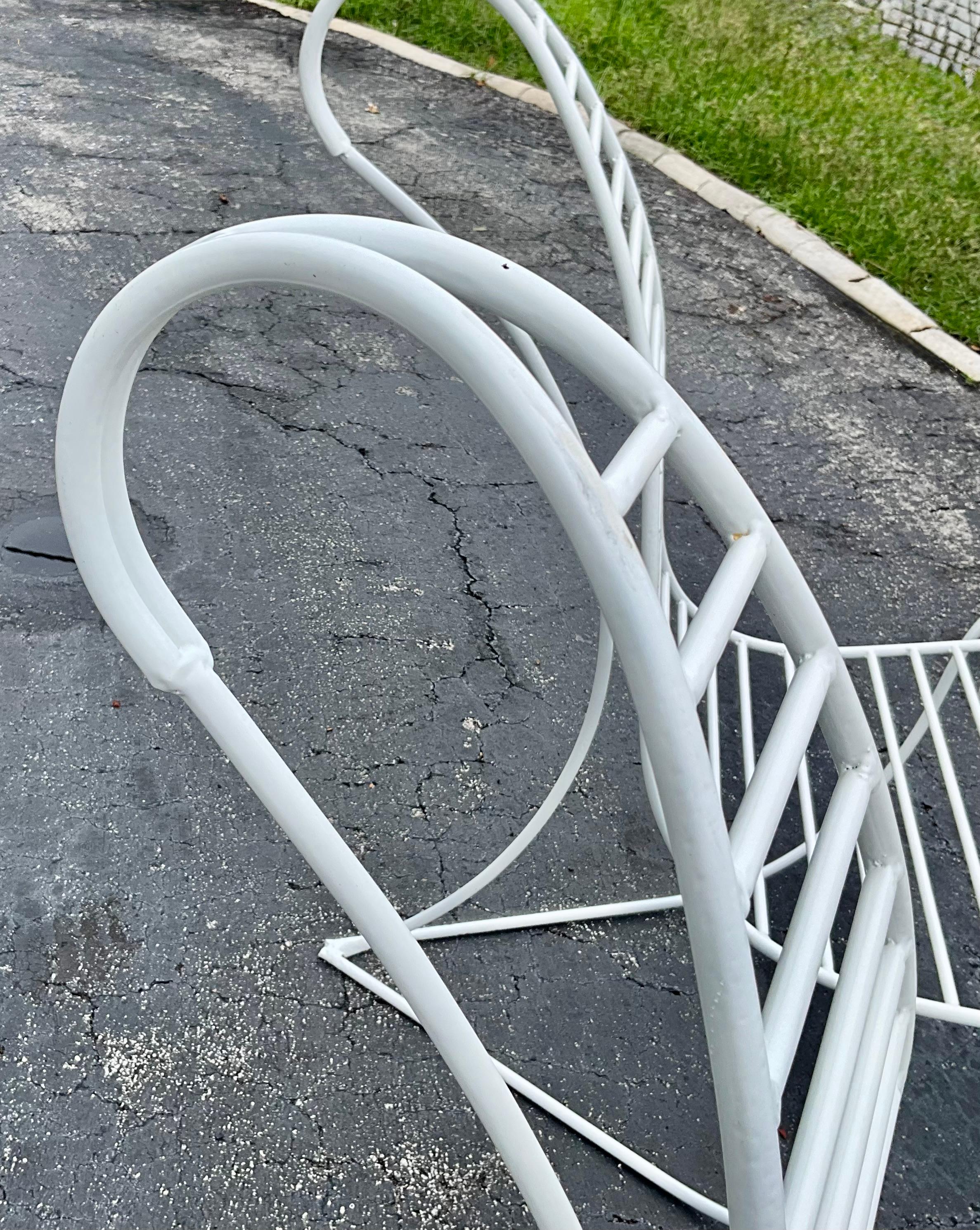 Paire de chaises sculpturales en fer forgé dans le style d'André Dubrueil, Professio Bon état - En vente à West Palm Beach, US