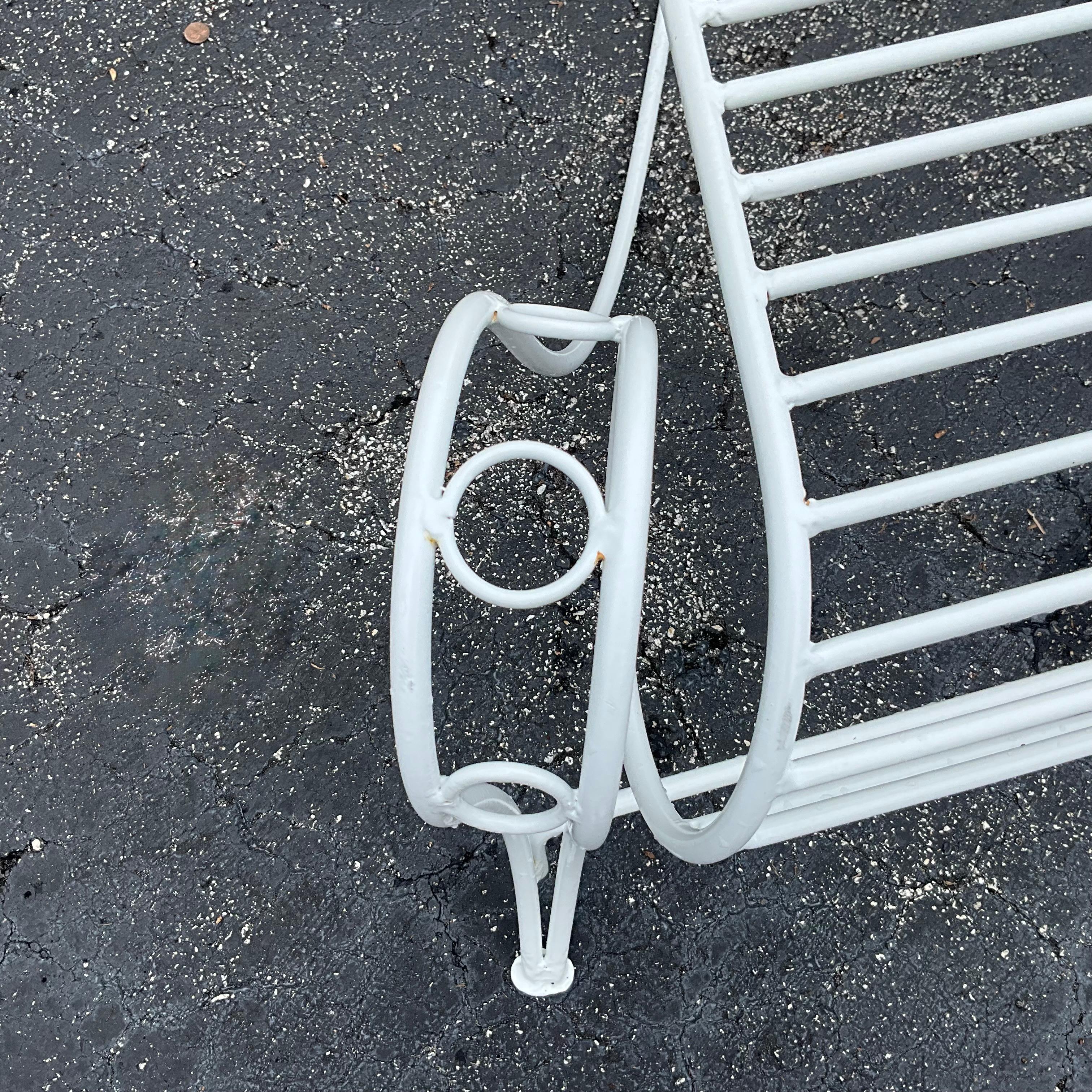 Fin du 20e siècle Paire de chaises sculpturales en fer forgé dans le style d'André Dubrueil, Professio en vente