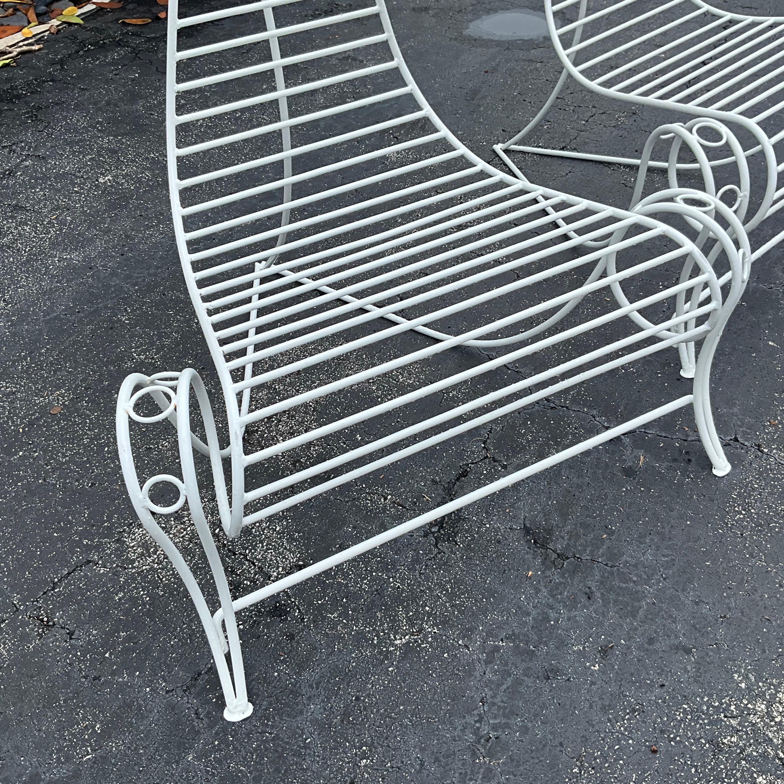 Fer Paire de chaises sculpturales en fer forgé dans le style d'André Dubrueil, Professio en vente
