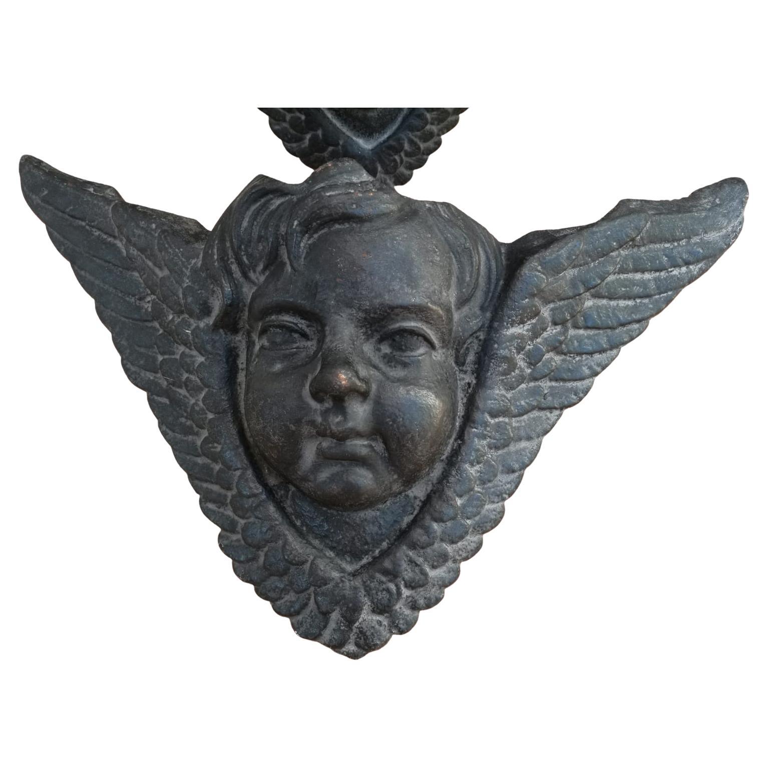 Pair of Sculpture Winged Angel Heads in Cast Iron for Wall In Good Condition For Sale In Benalmadena, ES