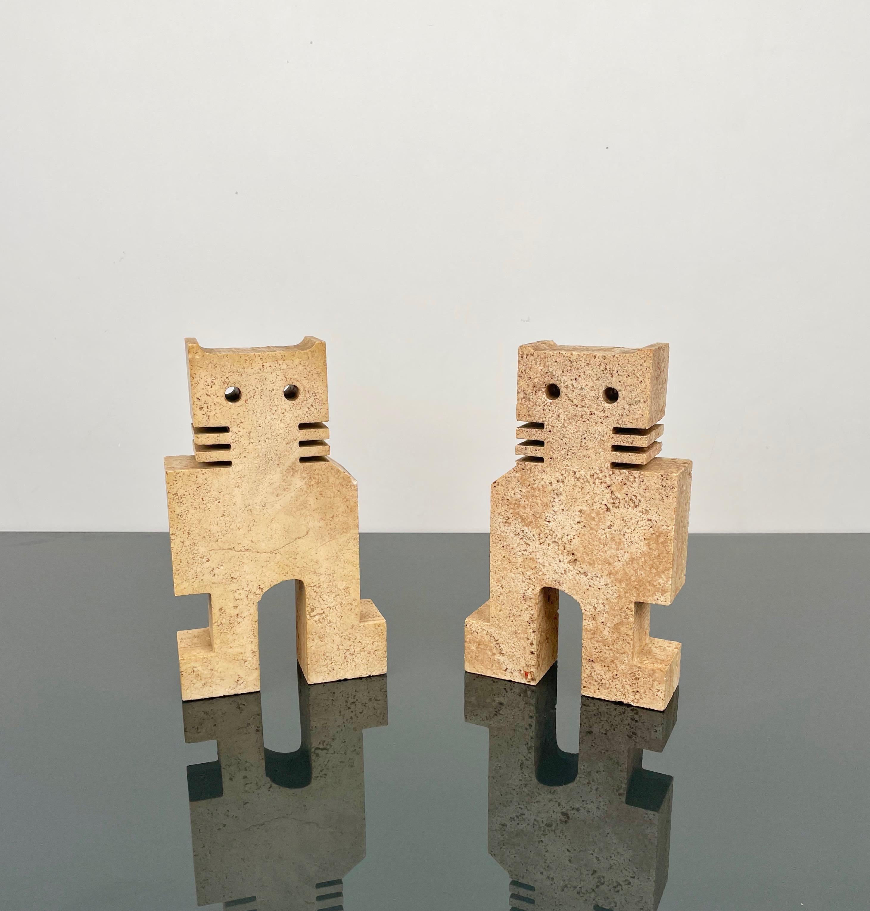 Late 20th Century Pair of Sculptures Bookends Cats in Travertine Fratelli Mannelli, Italy 1970s