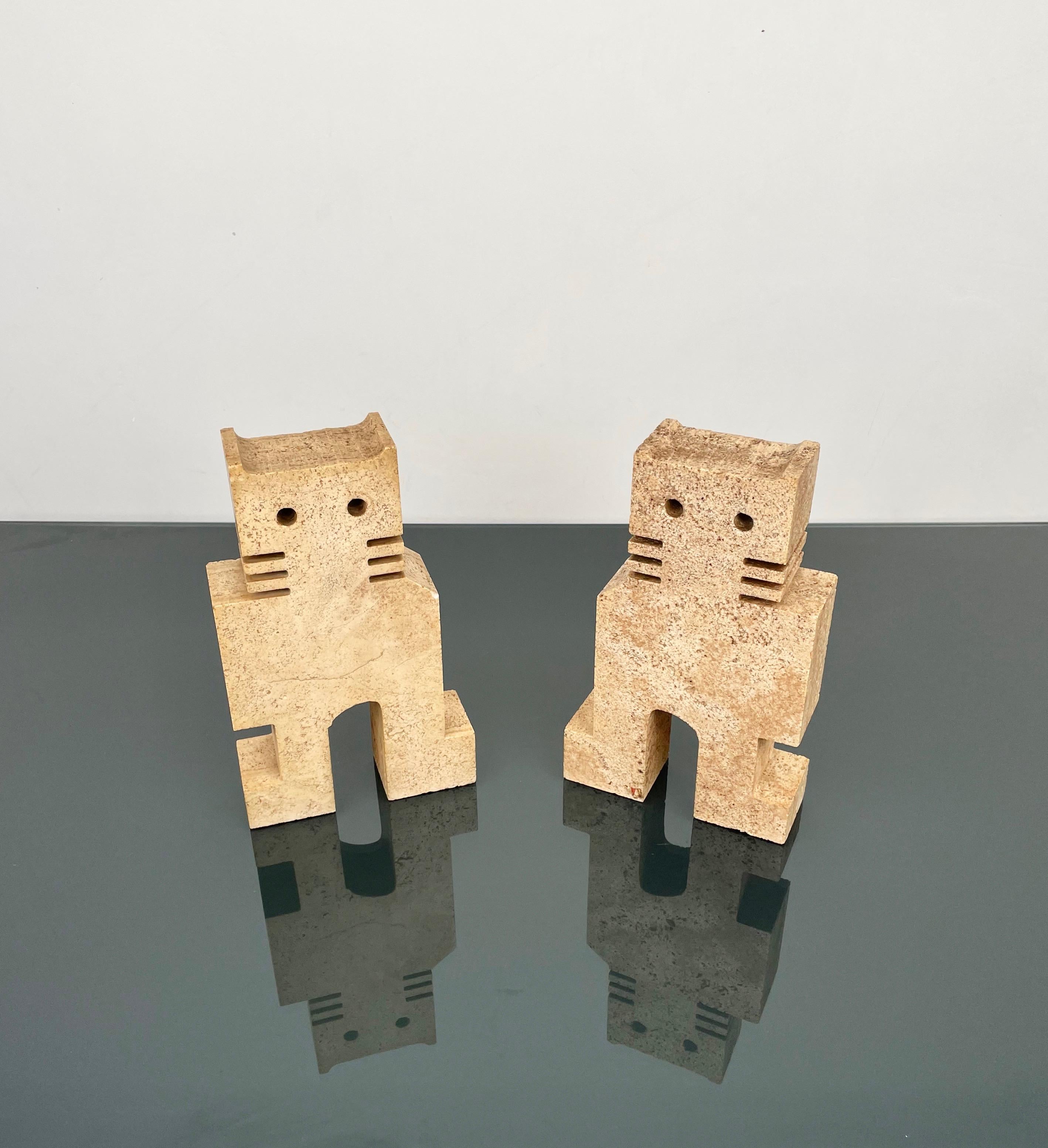 Marble Pair of Sculptures Bookends Cats in Travertine Fratelli Mannelli, Italy 1970s