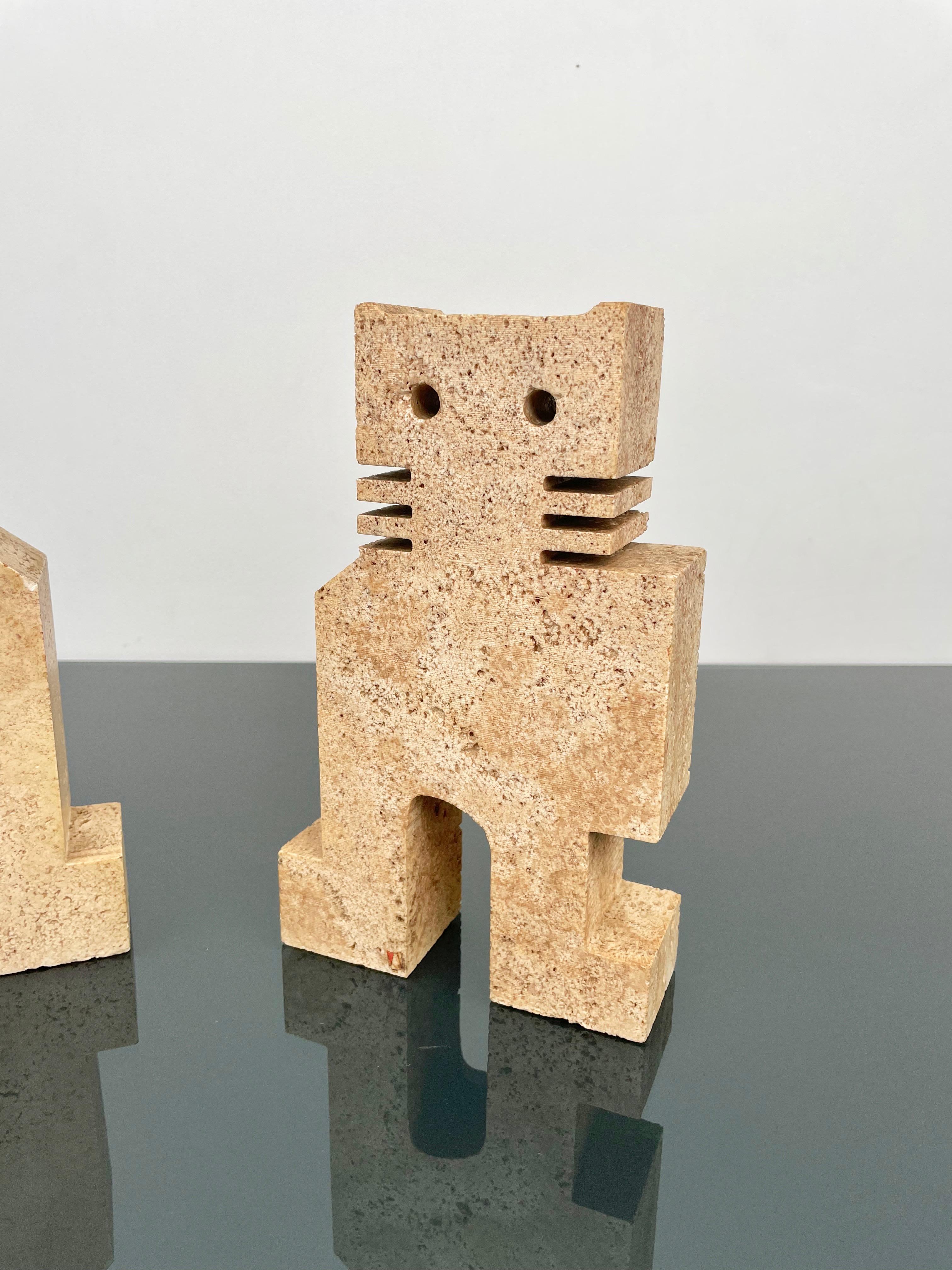 Pair of Sculptures Bookends Cats in Travertine Fratelli Mannelli, Italy 1970s 2