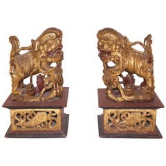 Pair of Sculptures, Dogs of Fô, Carved Wood with Gold Leaf, circa 1880, China