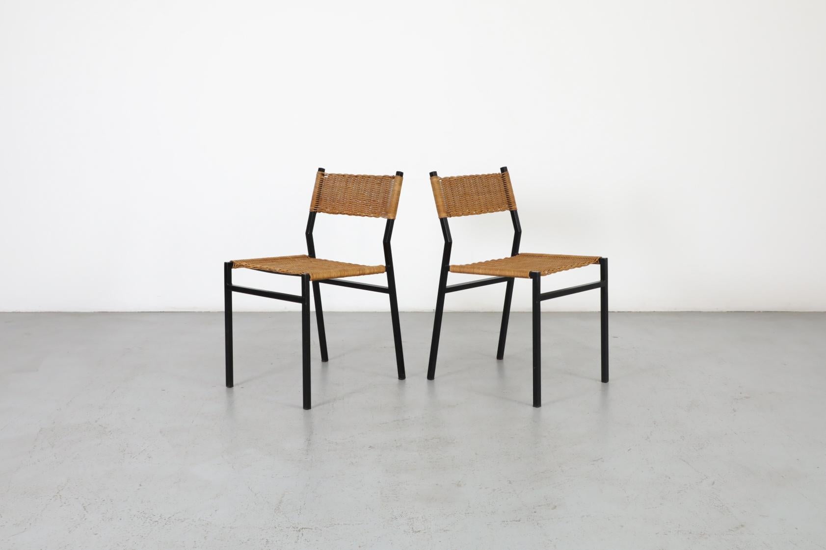 Paar Rattan-Esszimmerstühle „SE 05“ von Martin Visser für 't Spectrum, 1960 (Niederländisch) im Angebot