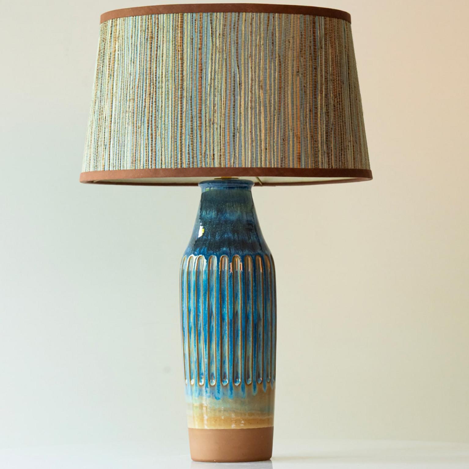 Mid-Century moderno Pair of Sea Blue nd Brown Ceramic Table Lamps, Lampshade by R. Houben in vendita