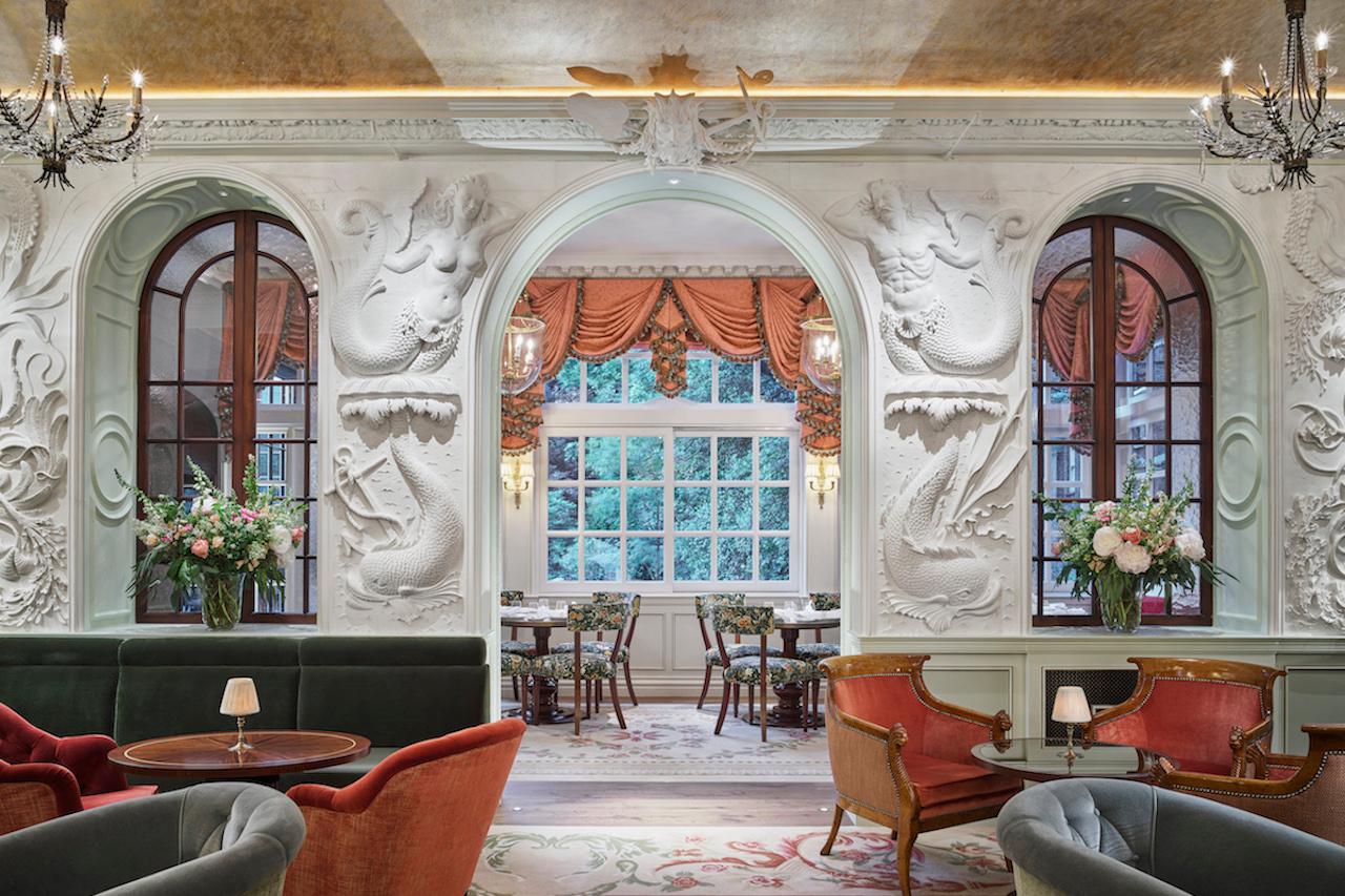 British Unique pair of contemporary plaster panels in Baroque style by a Master artist For Sale