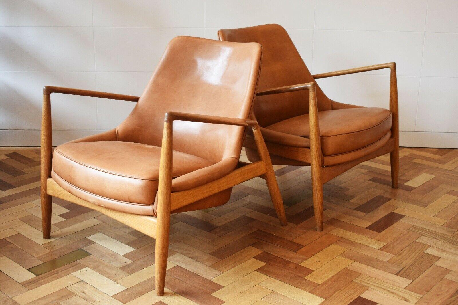 Modern Pair of ‘Seal’ Lounge Chairs Produced by Ib Kofod-Larsen for Brdr Petersens