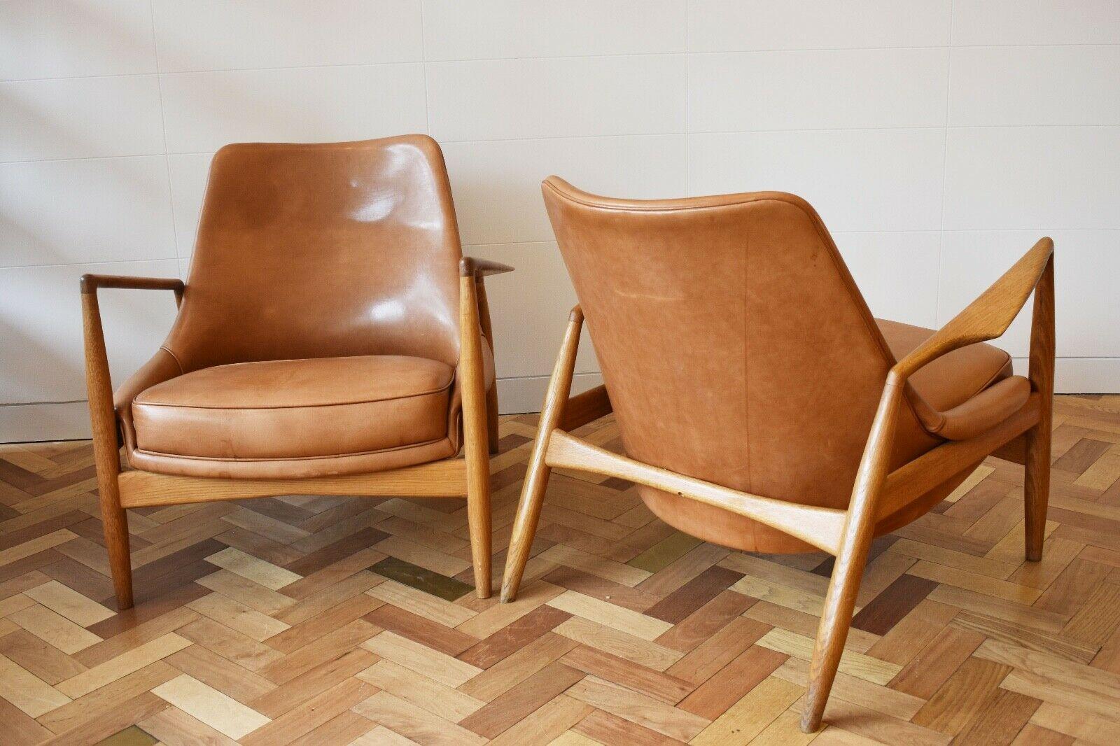 Danish Pair of ‘Seal’ Lounge Chairs Produced by Ib Kofod-Larsen for Brdr Petersens