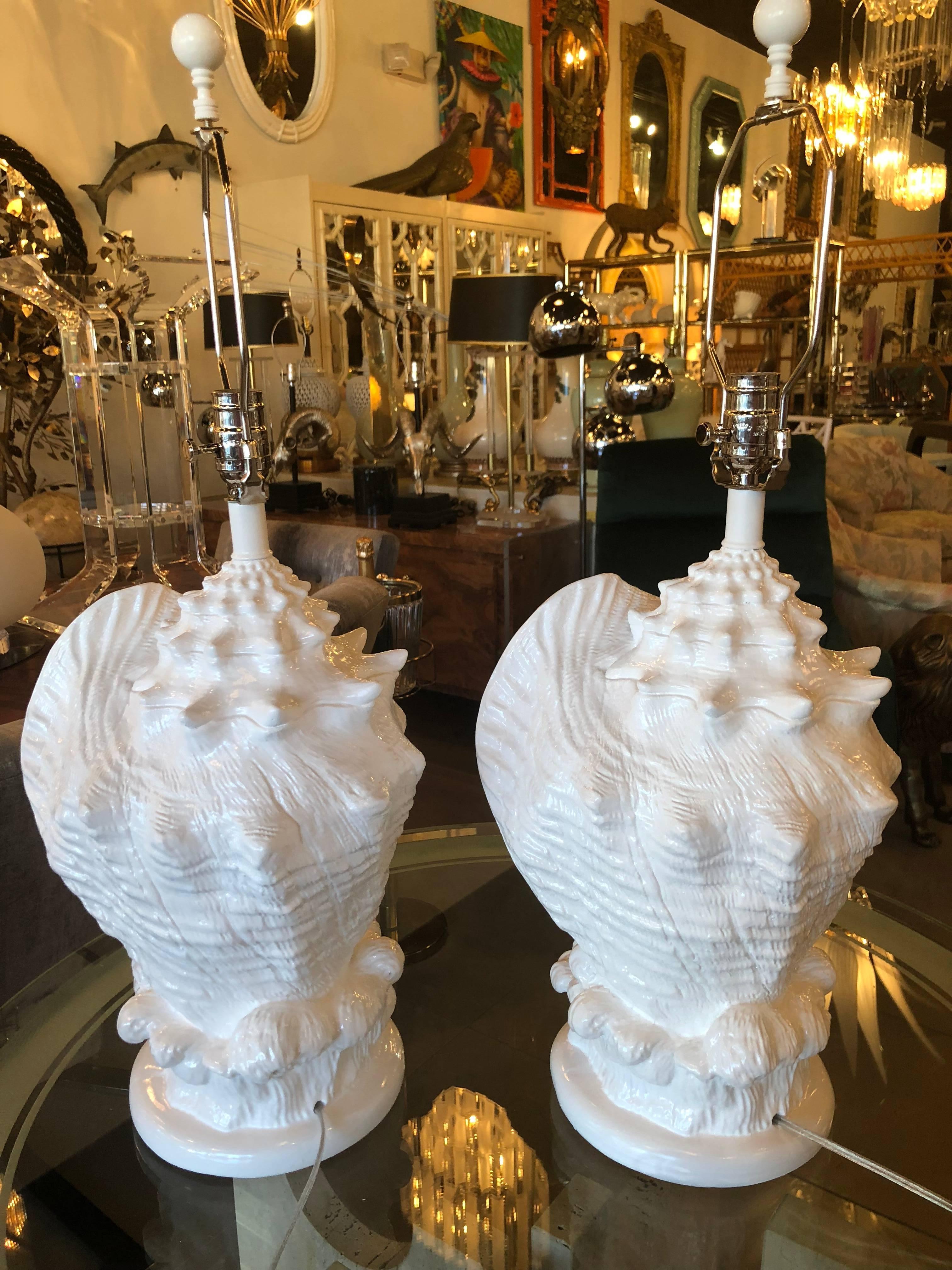 Pair of Seashell Shell Plaster White Lacquered Table Lamps Chrome Hardware 4