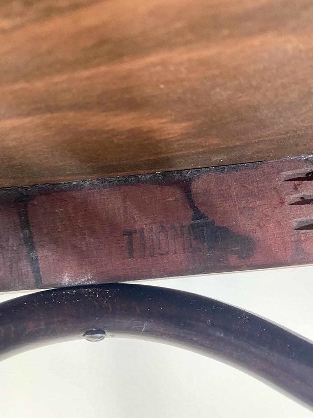 Coppia di sedie della Secessione Josef Hoffmann n. 637 Ex. di Thonet In condizioni ottime in vendita a Banská Štiavnica, SK