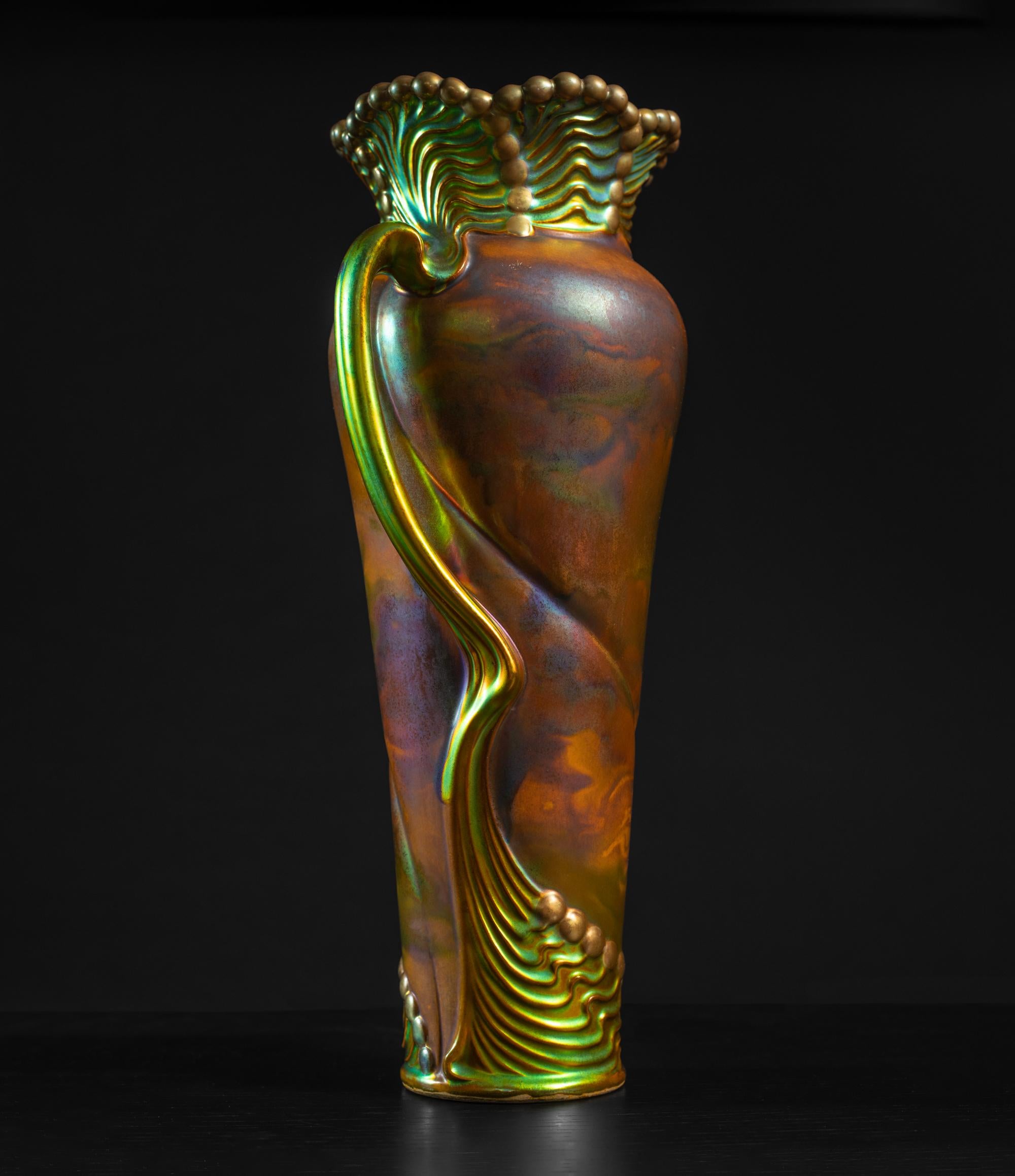 Vasen aus der Sezessionszeit von Lajos Mack für Zsolnay, Paar (Art nouveau) im Angebot