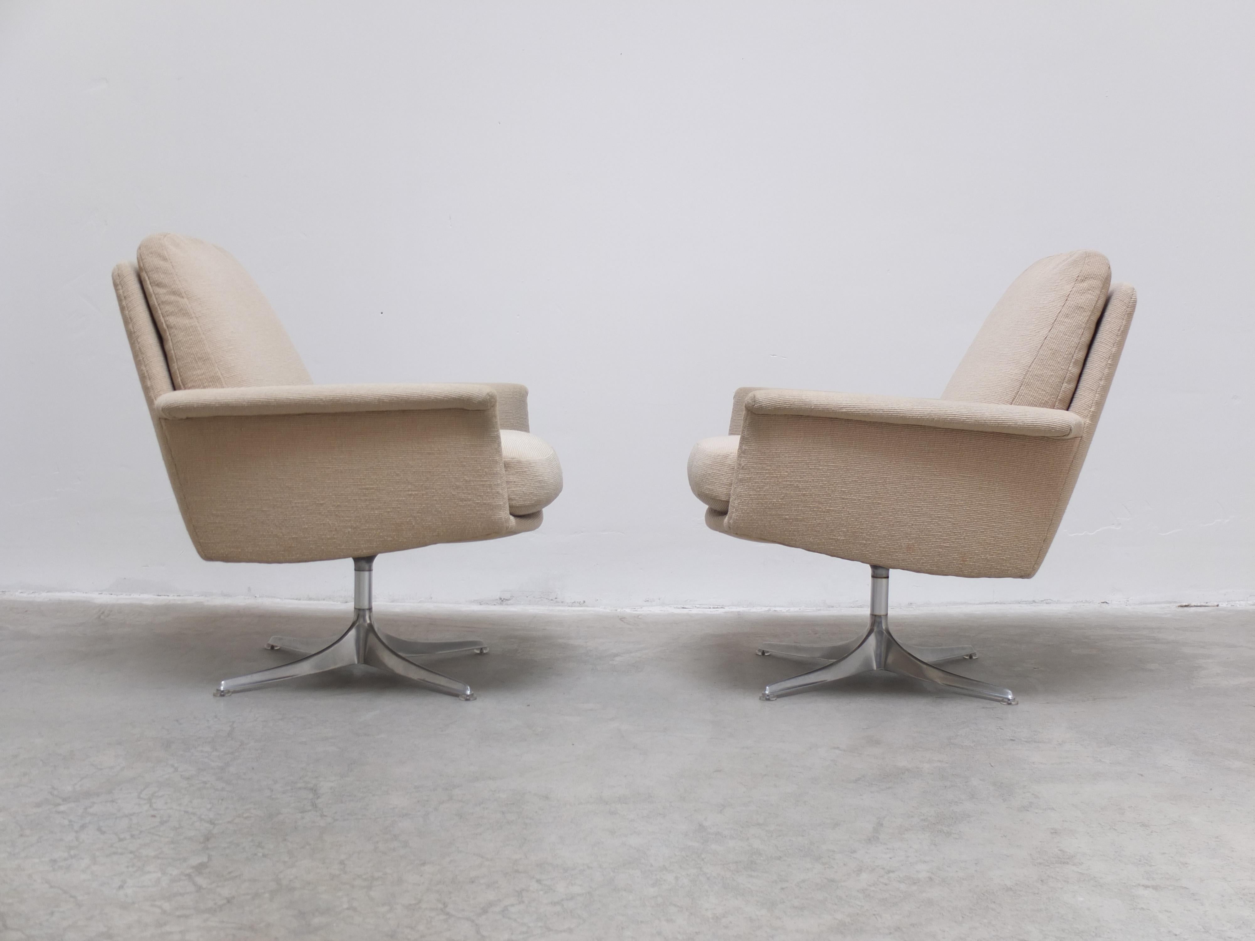 Pair of 'Sedia' Swivel Lounge Chairs by Horst Brüning for COR, 1960s In Good Condition In Antwerpen, VAN