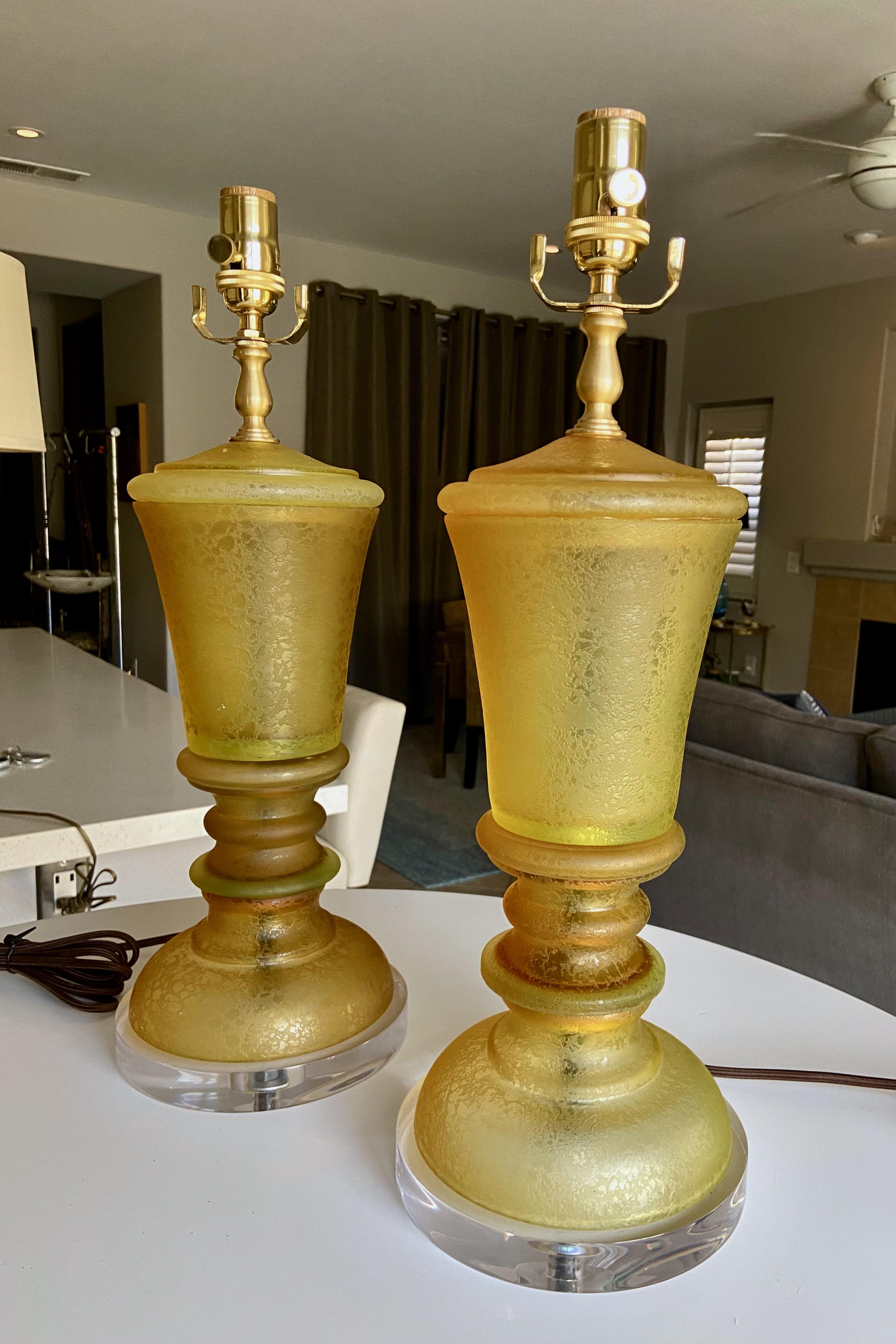 Italian Pair of Seguso Murano Amber Corroso Table Lamps For Sale
