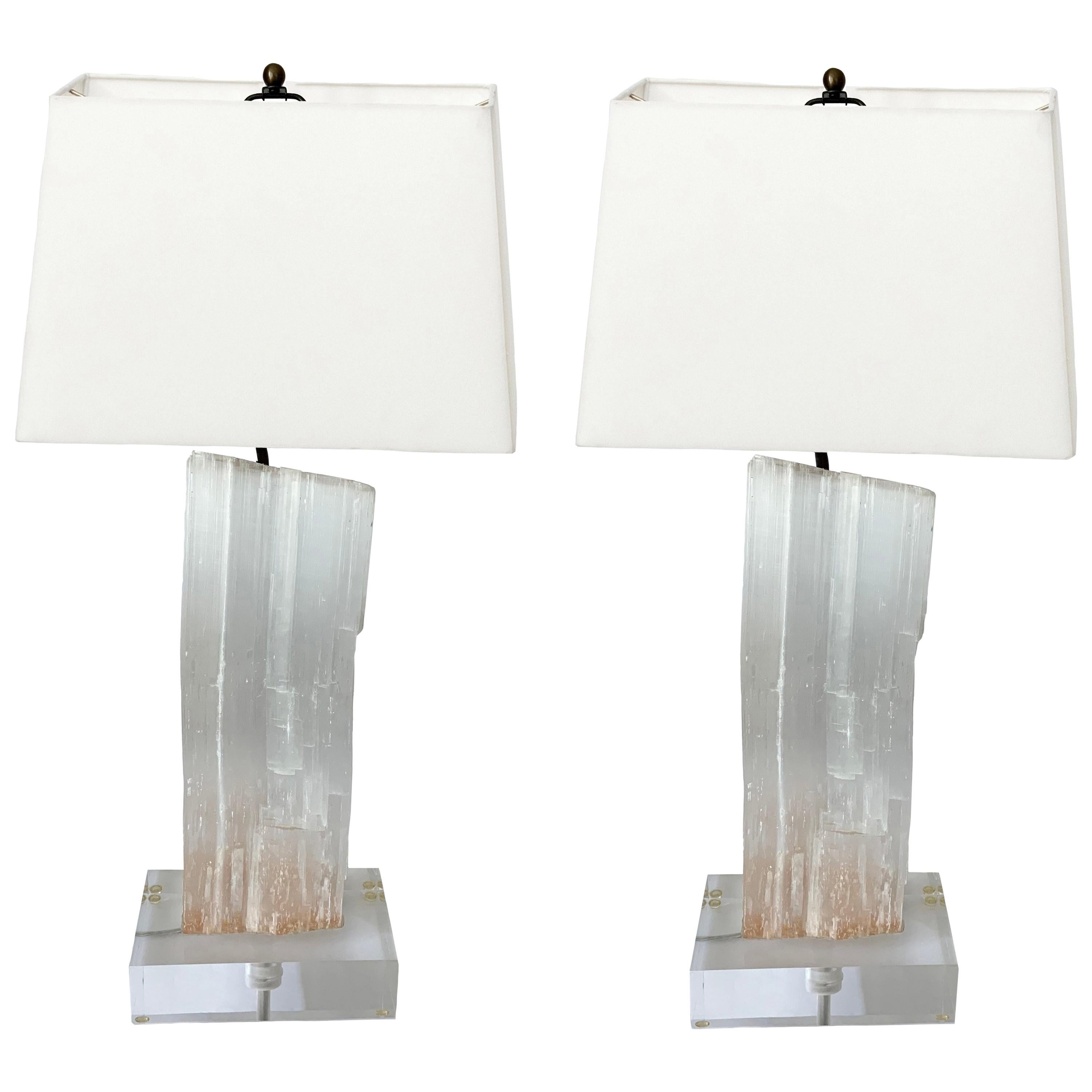 Selenite And Lucite Table Lamps At 1stdibs, Selenite Table Lamp