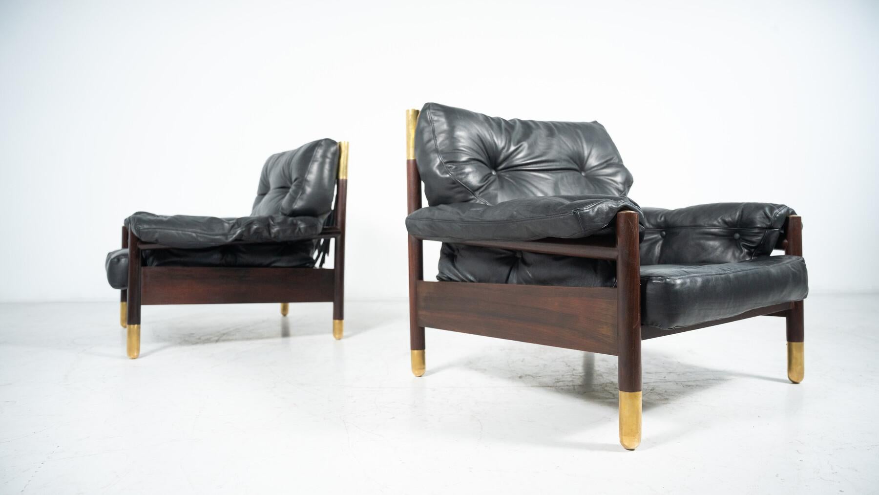 Milieu du XXe siècle Paire de fauteuilsella avec pouf de Carlo De Carli pour Sormani, années 60 en vente