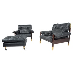 Pair of "Sella" Armchairs with Ottoman by Carlo De Carli for Sormani, 60s