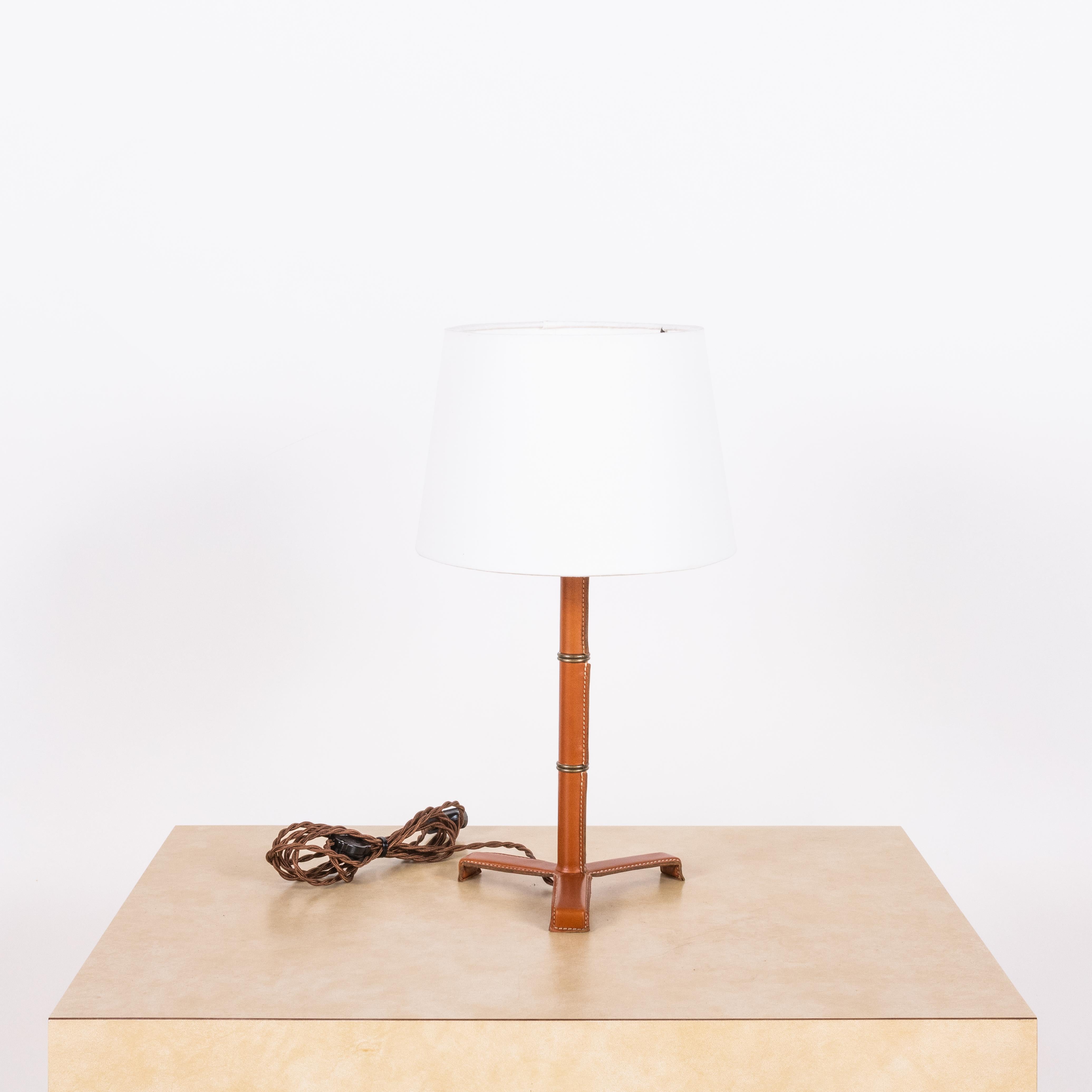 Contemporary Pair of 'Sellier' Stitched Tan Leather Lamps by Design Frères For Sale