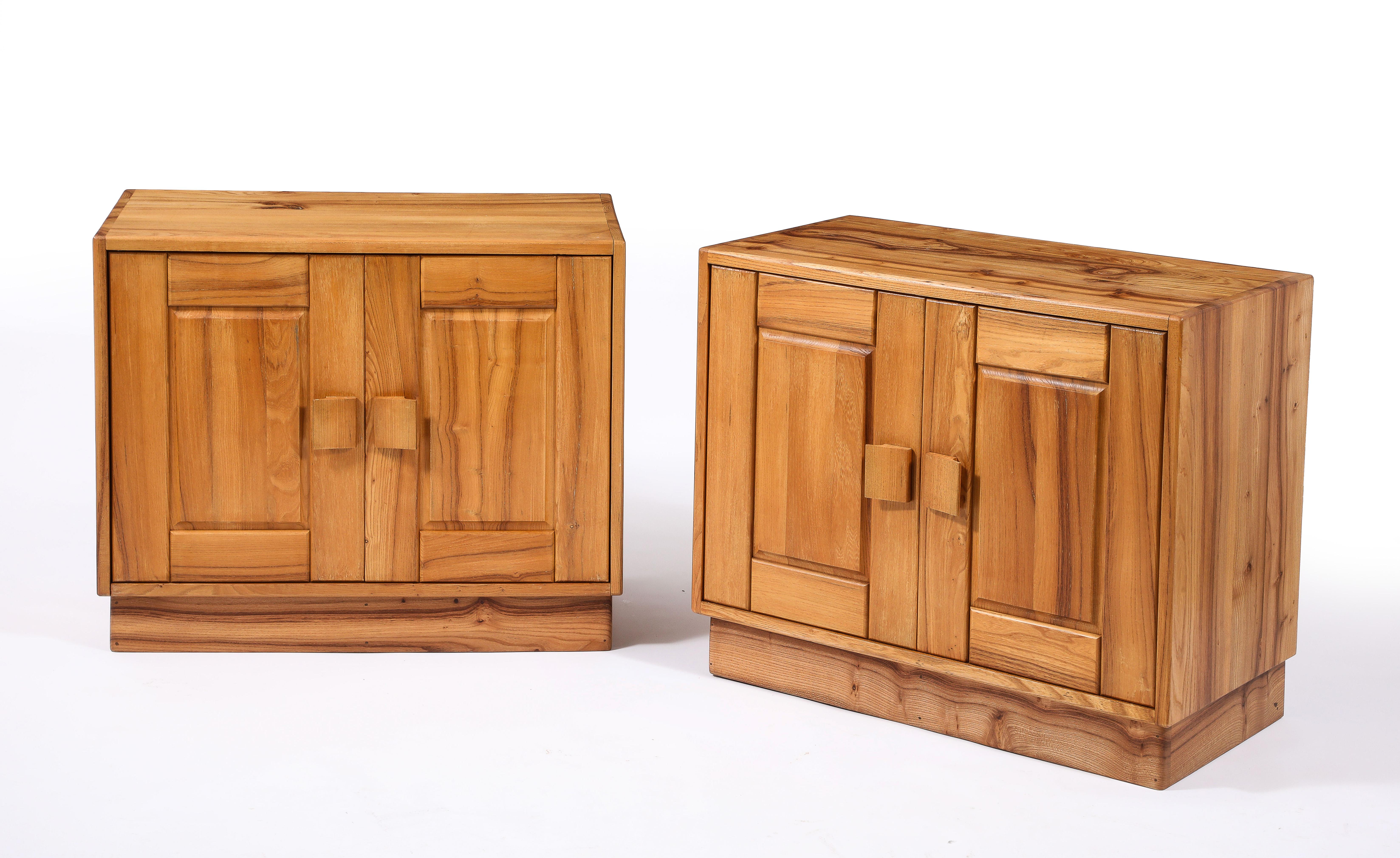 Paire de commodes Selz en orme, France, années 1960 en vente 2