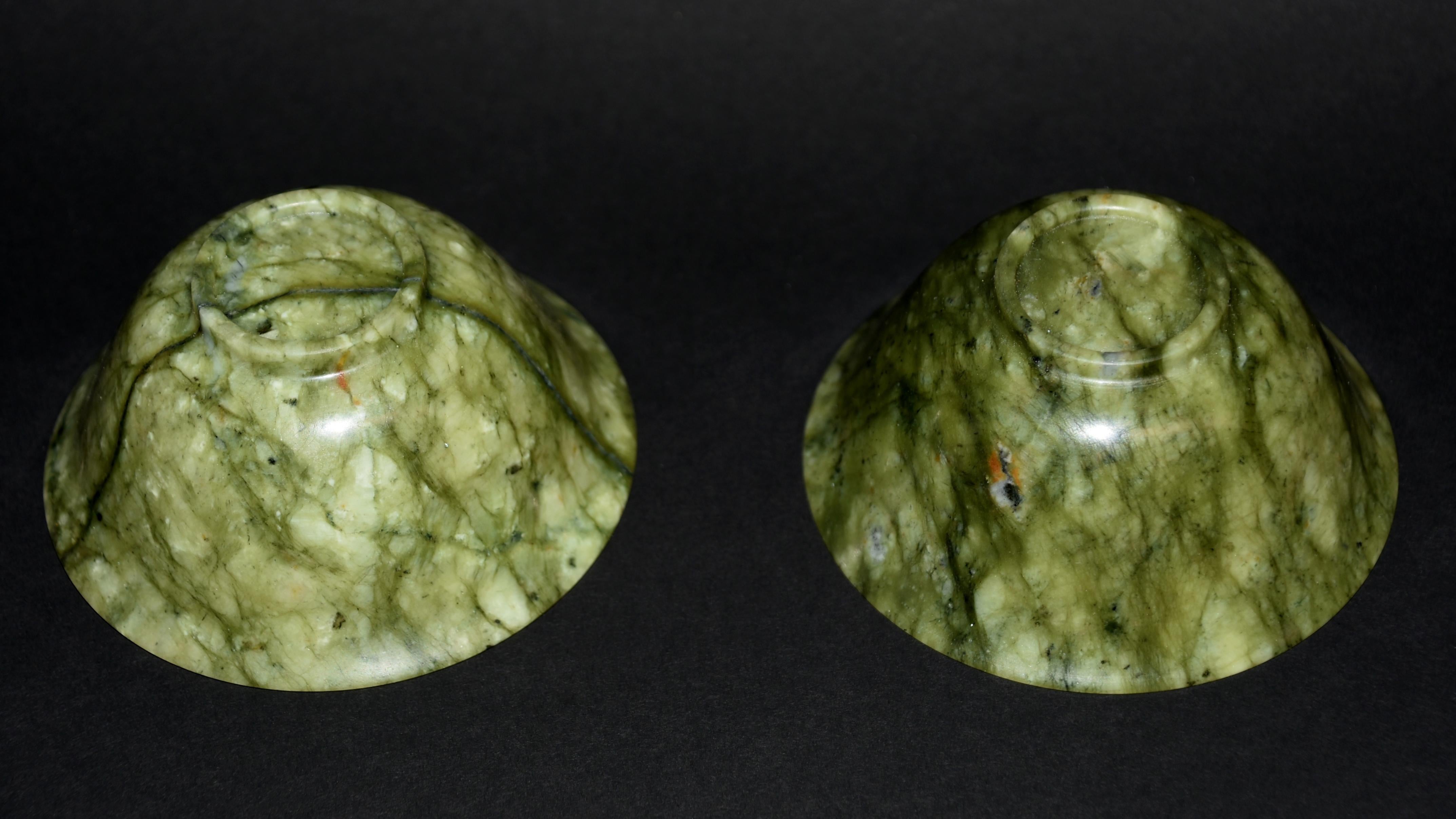 Pair of Serpentine Gemstone Bowls Lightening and Rain For Sale 6