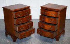 PAIR OF SERPENTINE GEORGIAN STYLE NIGHTSTANDS BEDSIDE TABLES WiTH FOUR DRAWERS