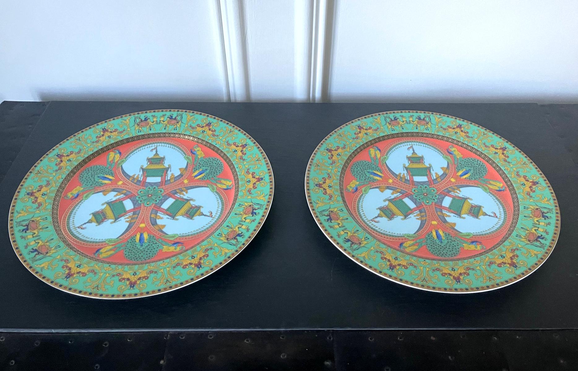 Neoclassical Pair of Serving Platters by Versace for Rosenthal For Sale
