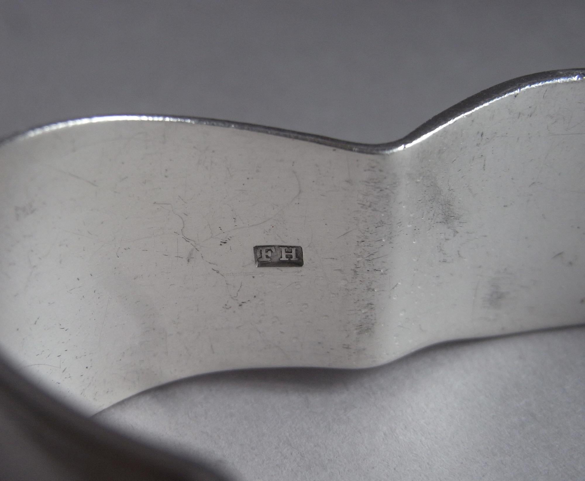 Silver Pair of Serving Tongs Made in London by Francis Higgins, 1855 For Sale