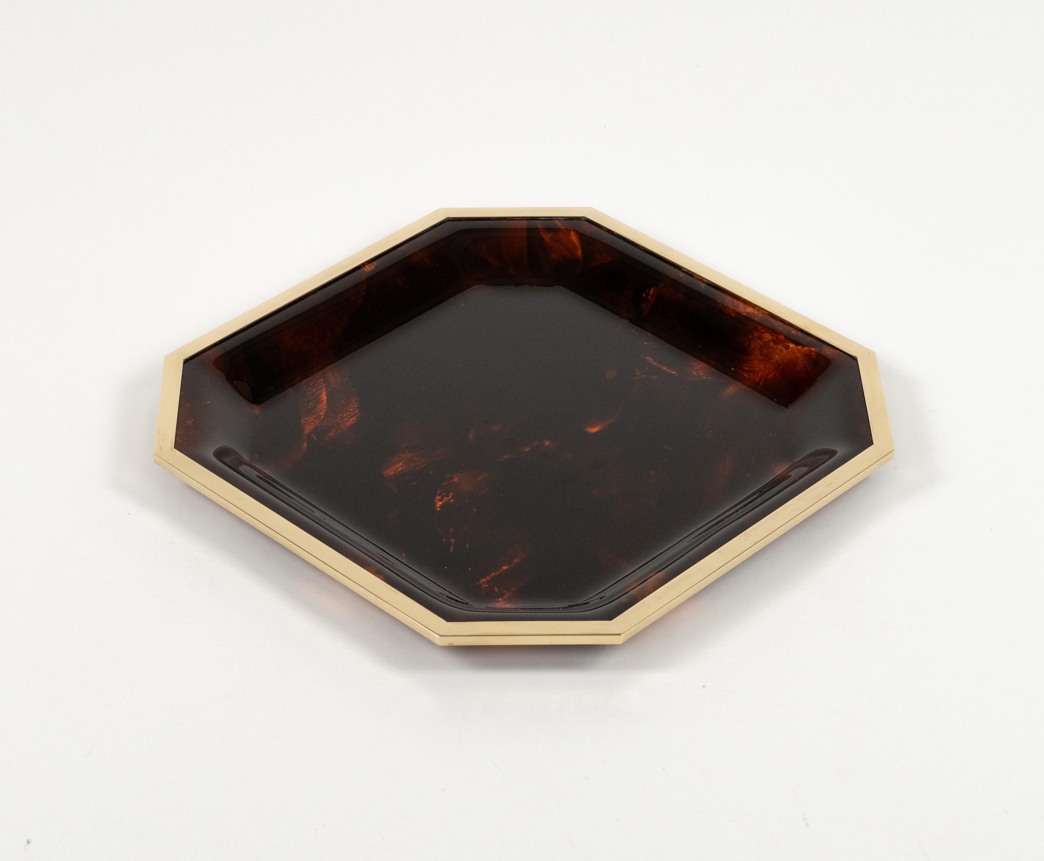 Paar Serviertabletts aus Schildpatt Lucite und Messing Dior Home Style, Italien 1970er Jahre im Angebot 3