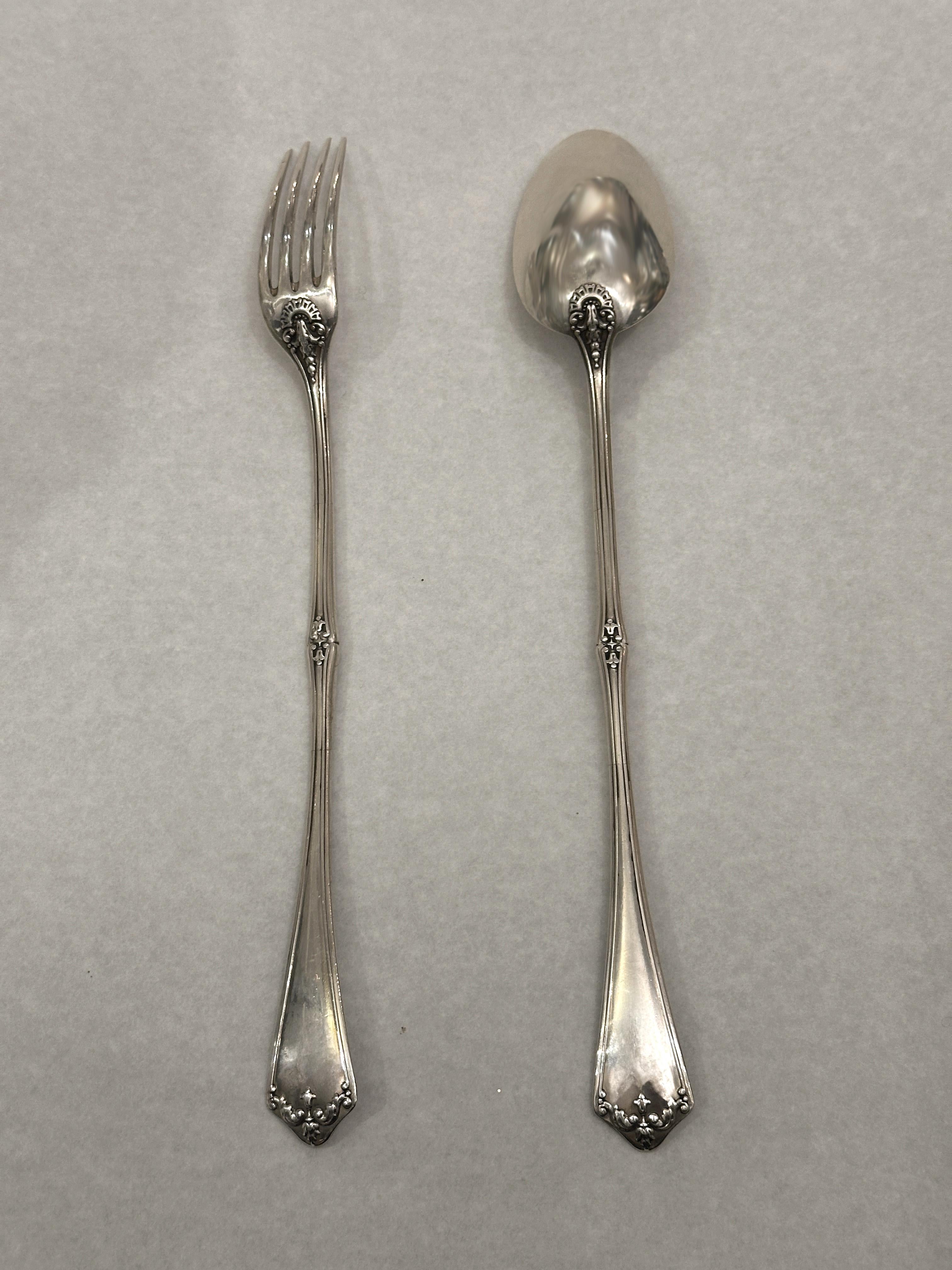 Paar Servierbesteck (Gabel und Löffel) aus massivem Silber - Jean Granvigne, Paris (Französisch) im Angebot