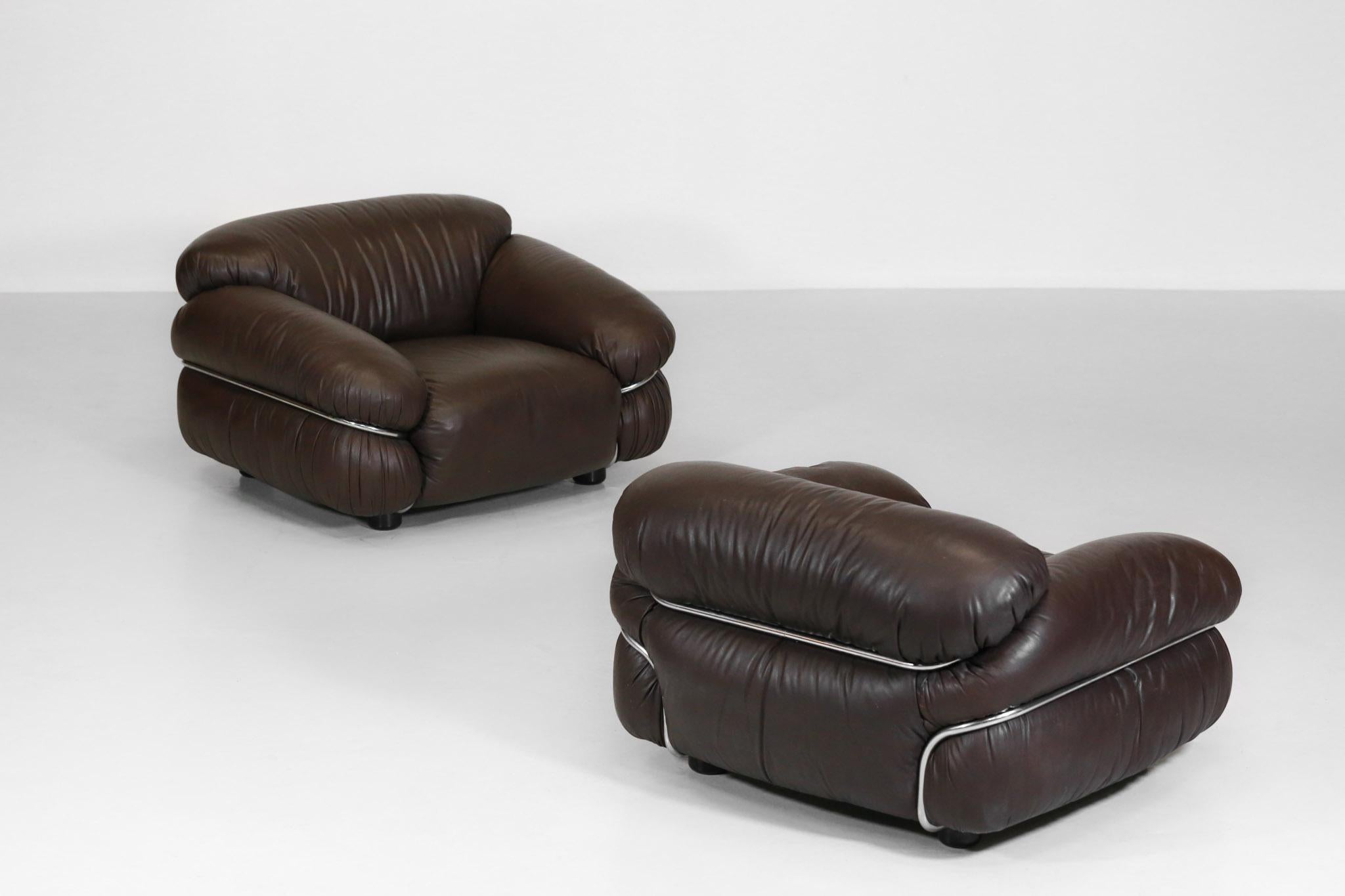 Pair of Sesann Armchairs by Gianfranco Fratinni in Leather for Cassina Italian For Sale 2