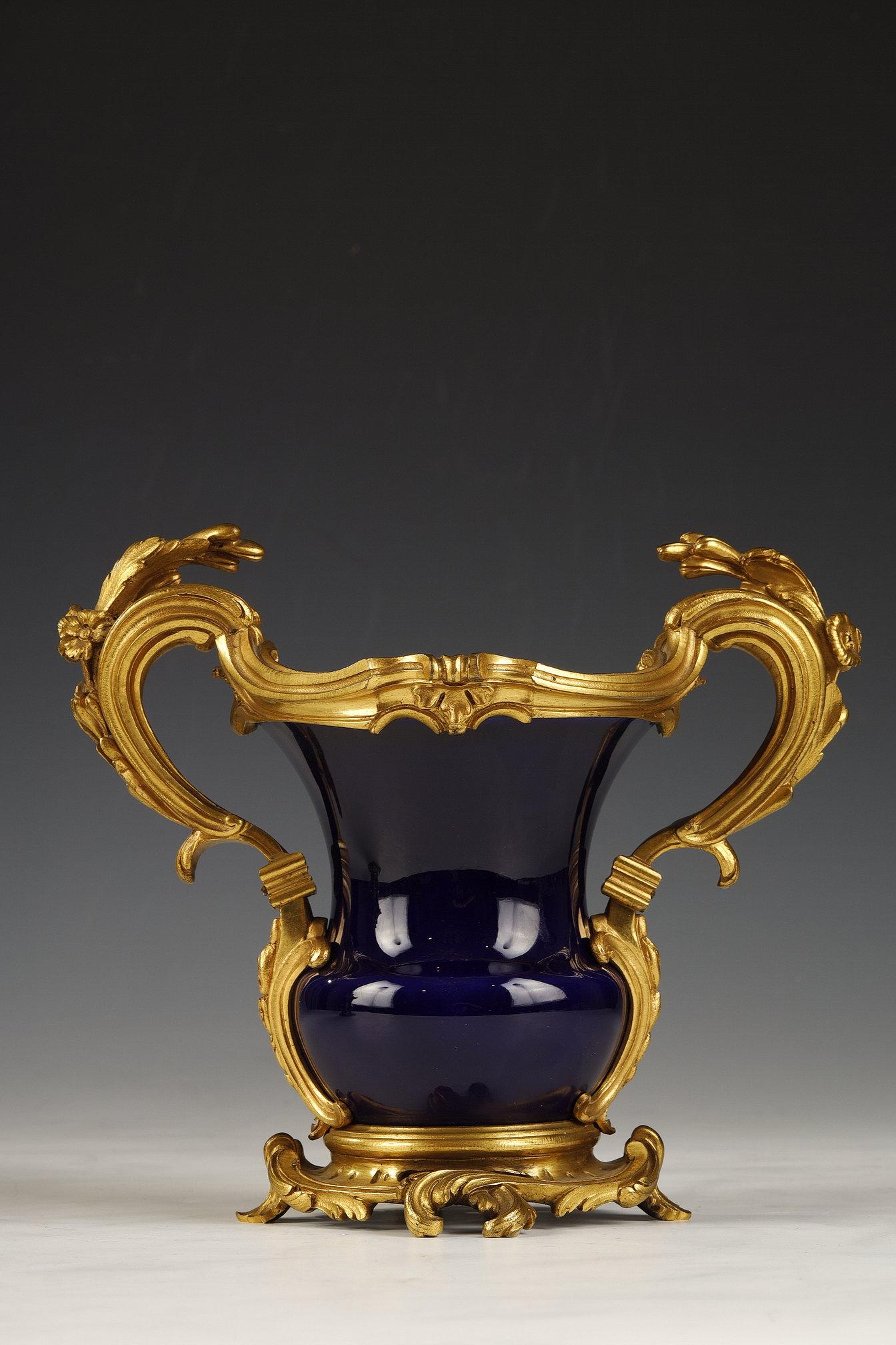 French Pair of Sèvres Manufacture Vases, France, 1868