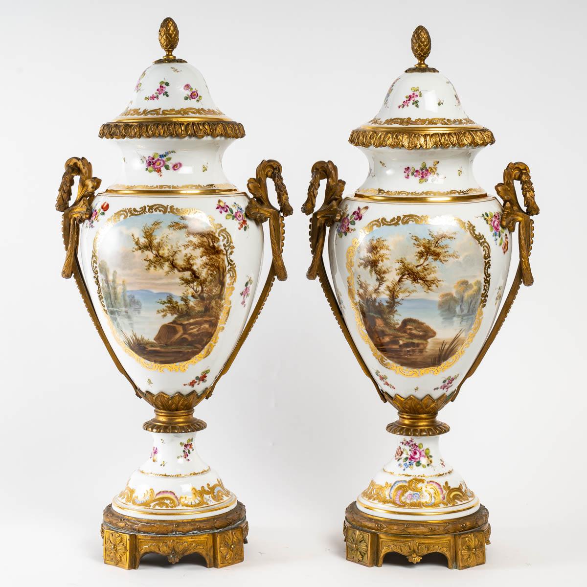 Bronze Pair of Sèvres porcelain covered vases, 19th century