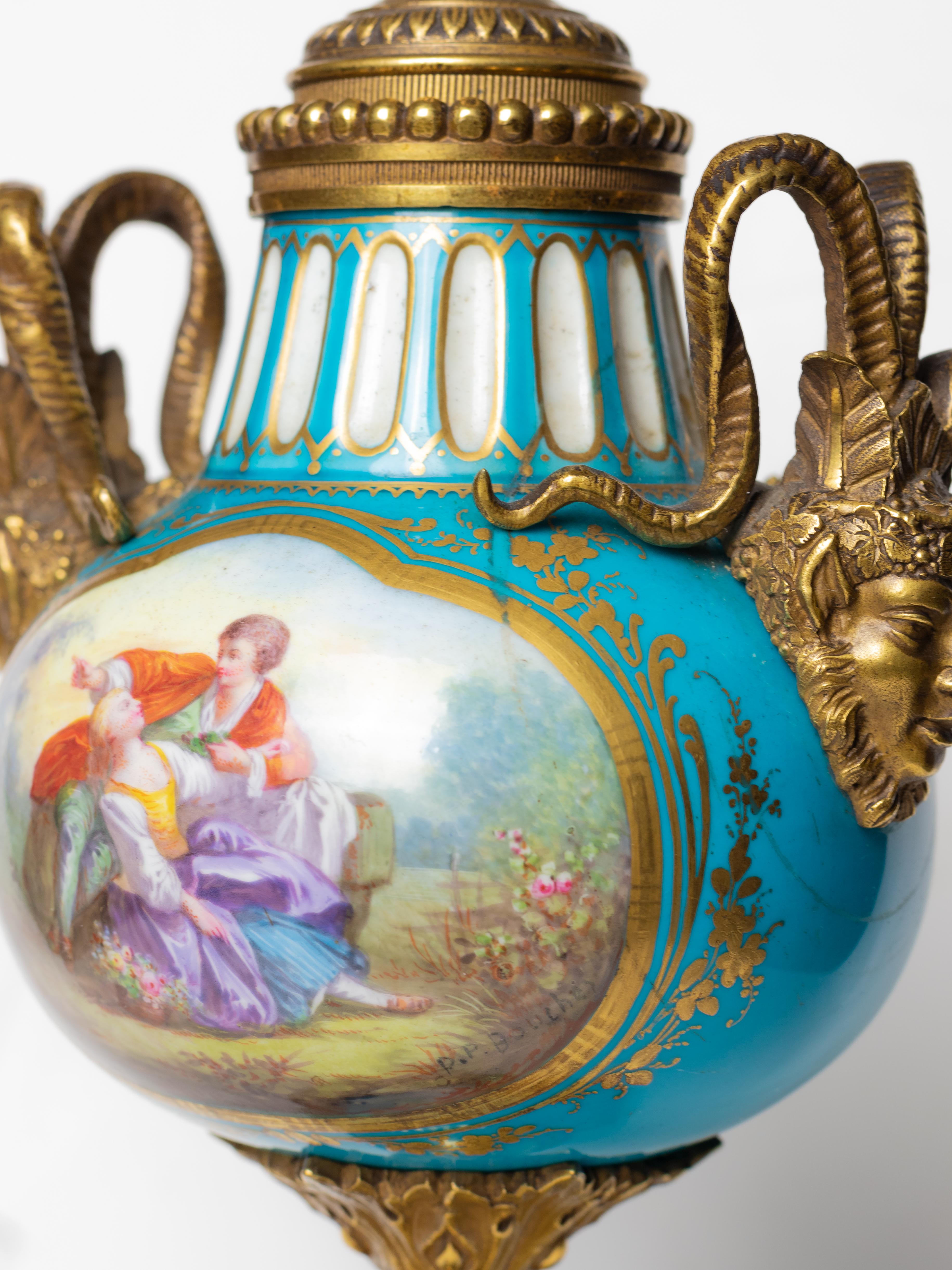 Coppia di candelabri in porcellana di Sèvres e ormolu, François Boucher, XVIII secolo in vendita 8