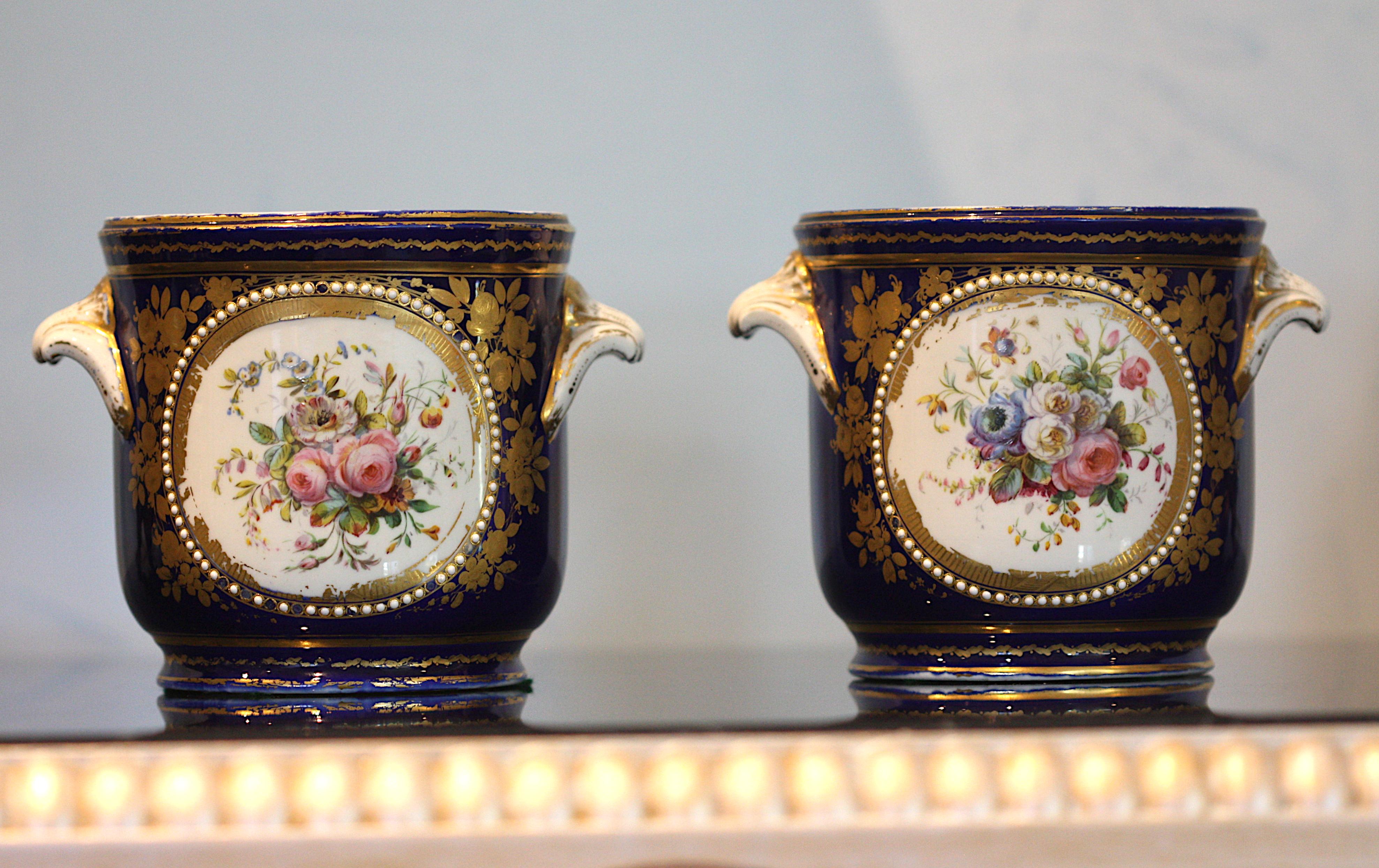 20th Century Pair of Sevres Style Porcelain Cache Pots For Sale