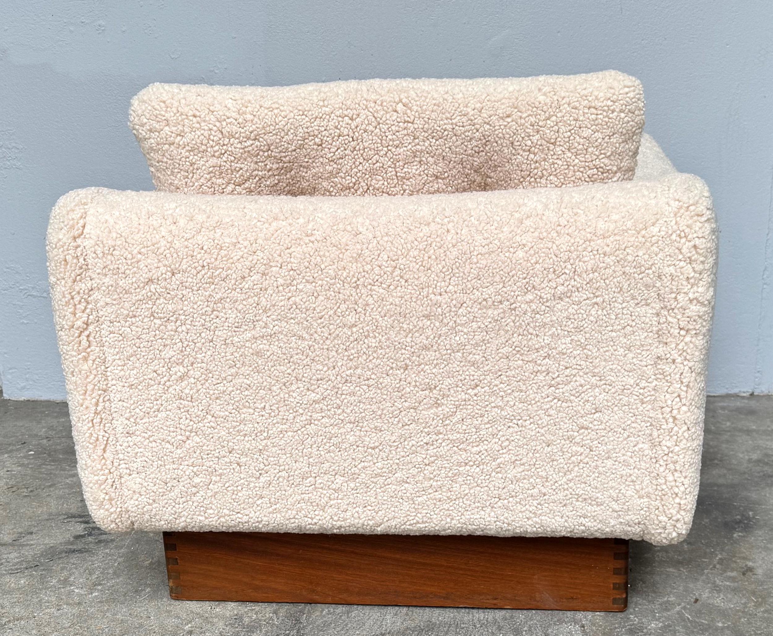 Pair of SF116 “Teckel” armchairs by Michel Mortier Ed.Steiner, France circa 1963 In Good Condition For Sale In Paris, FR