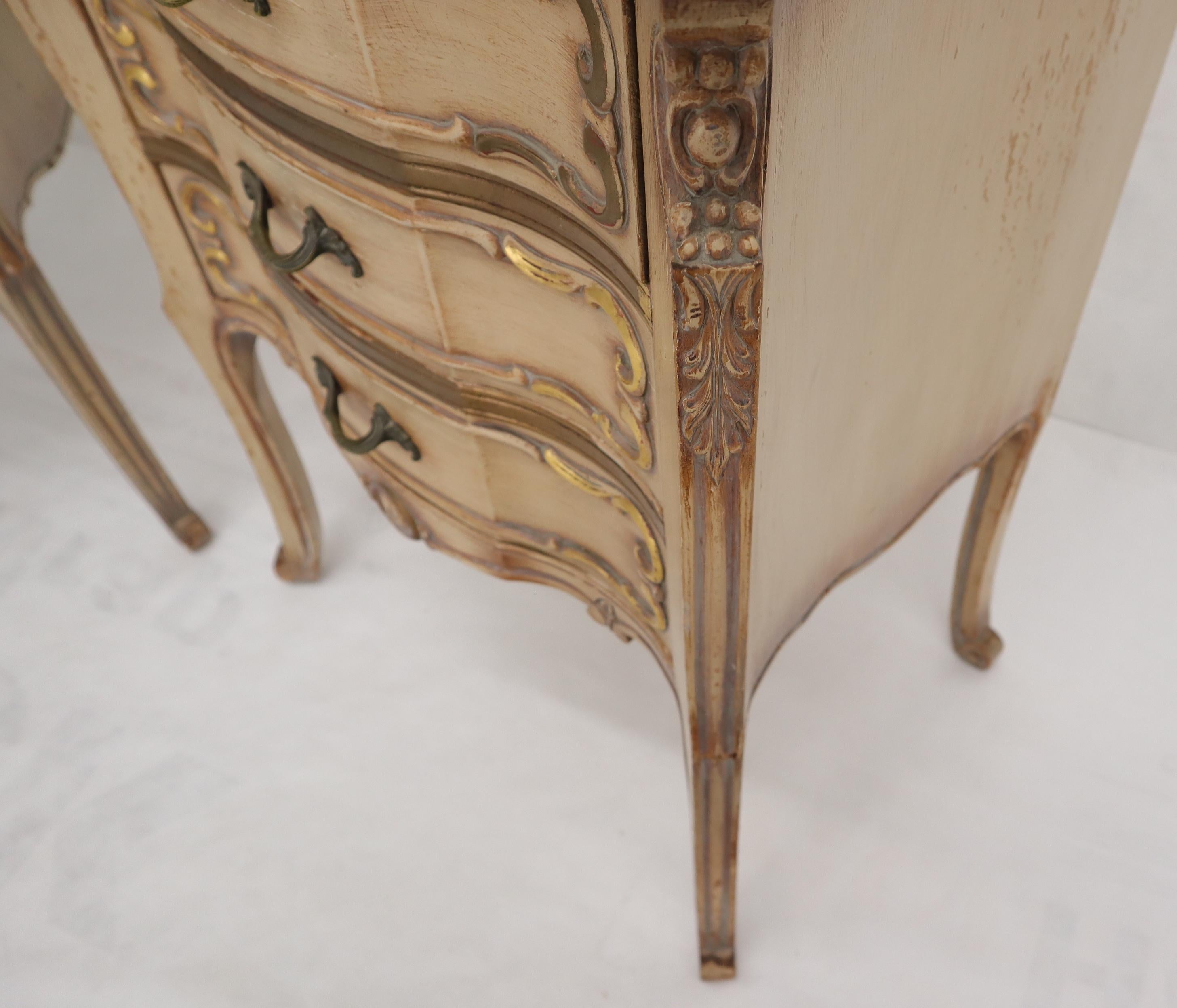 Hardwood Pair of Shabby Chic French Provincial End Side Tables Nightstands White & Gold