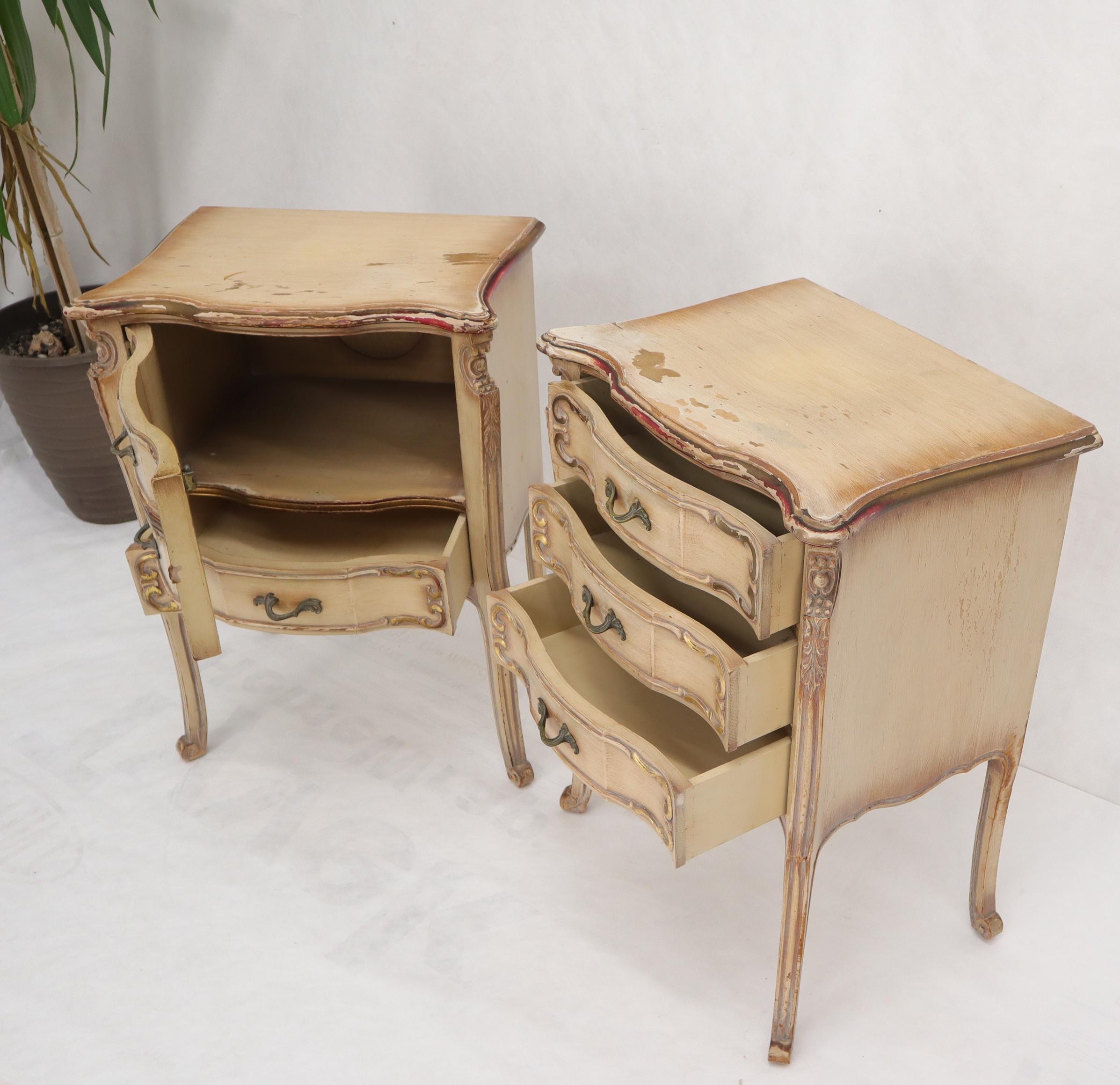 Painted Pair of Shabby Chic French Provincial End Side Tables Nightstands White & Gold