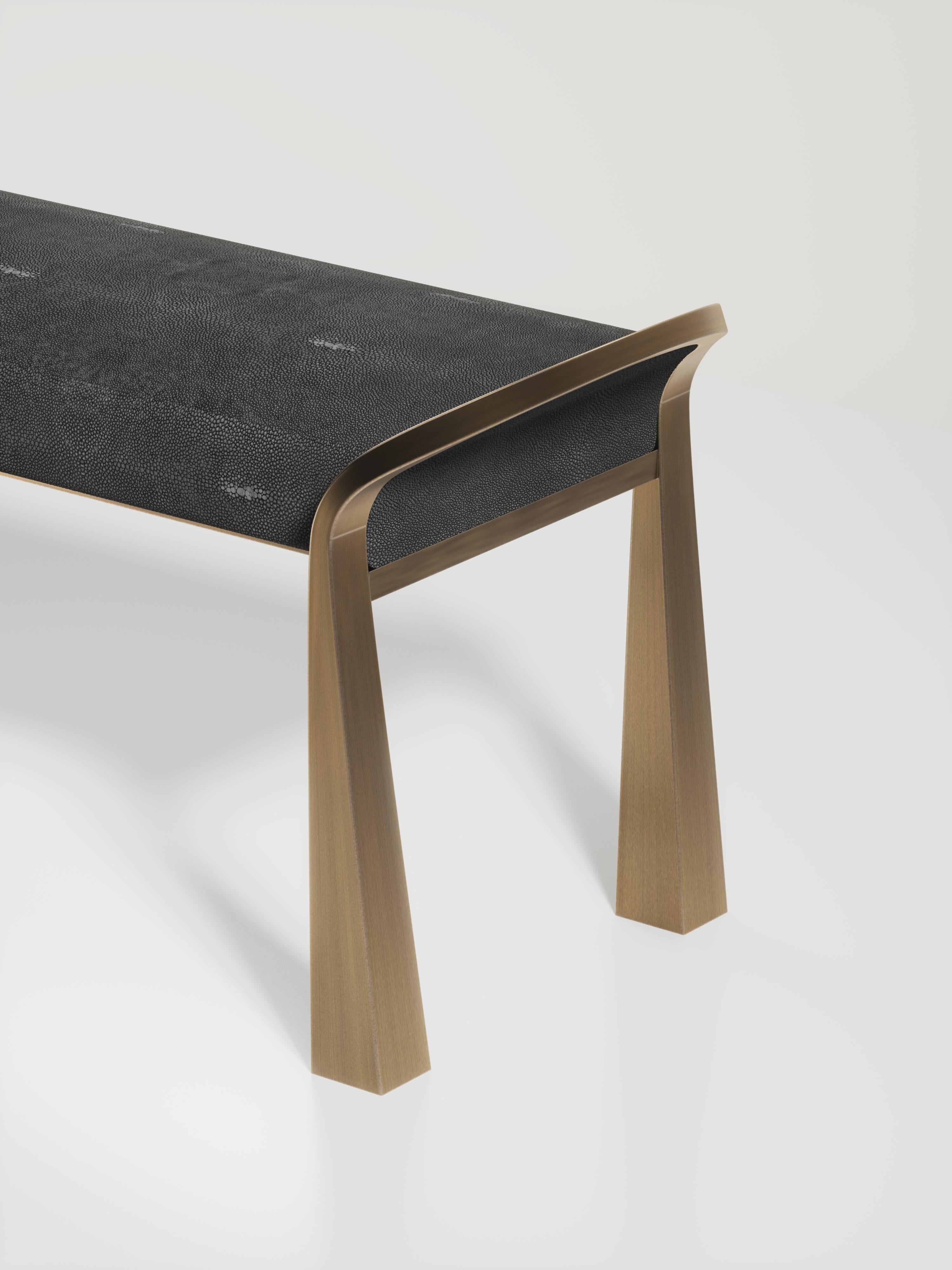 Coppia di sgabelli intarsiati in zigrino con gambe scultoree in ottone di & Y Augousti in vendita 6